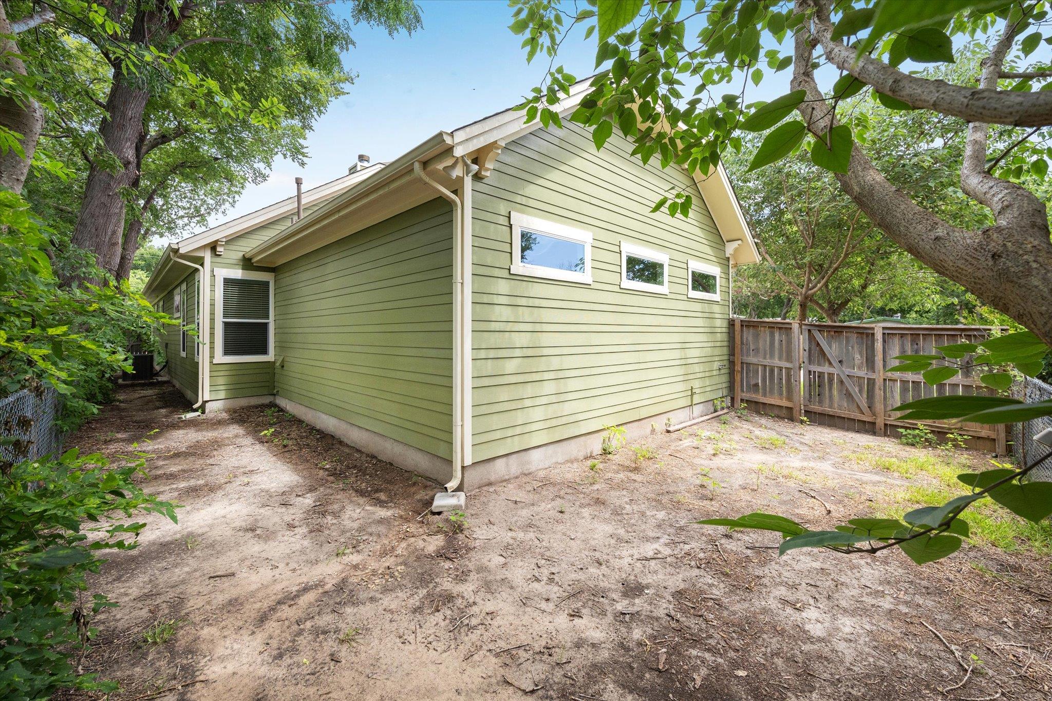 1216 Forest St, Georgetown, TX 78626