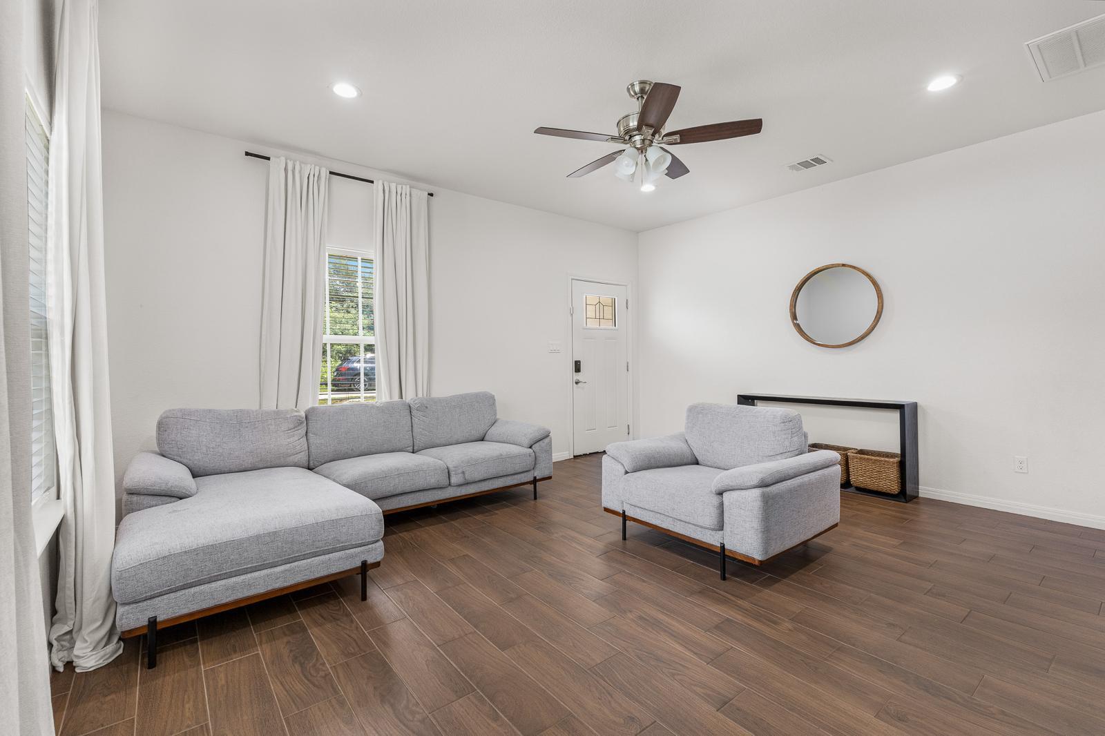 129 Kawainui Ln, Bastrop, TX 78602