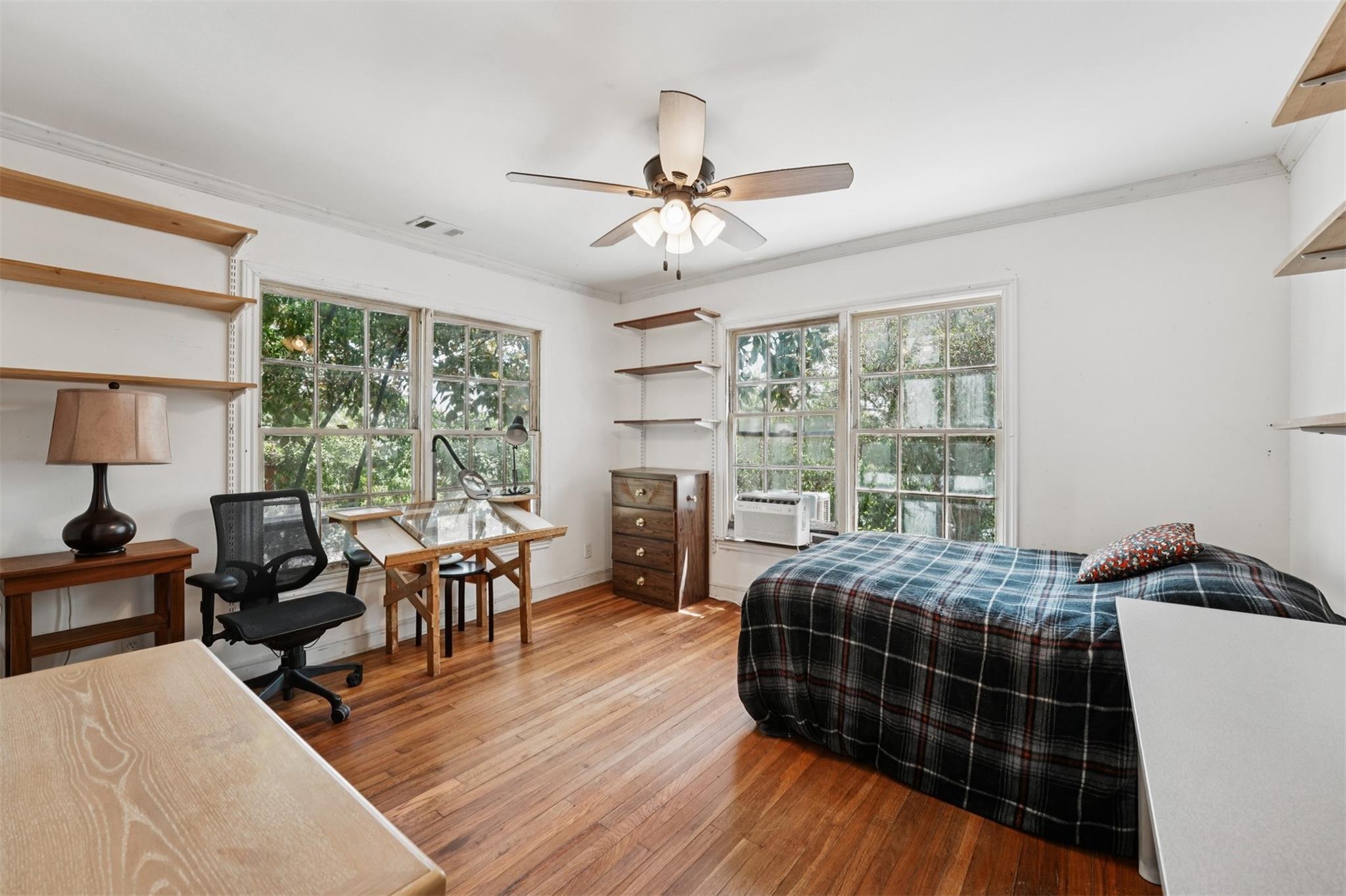 2114 Shoalmont Dr, Austin, TX 78756