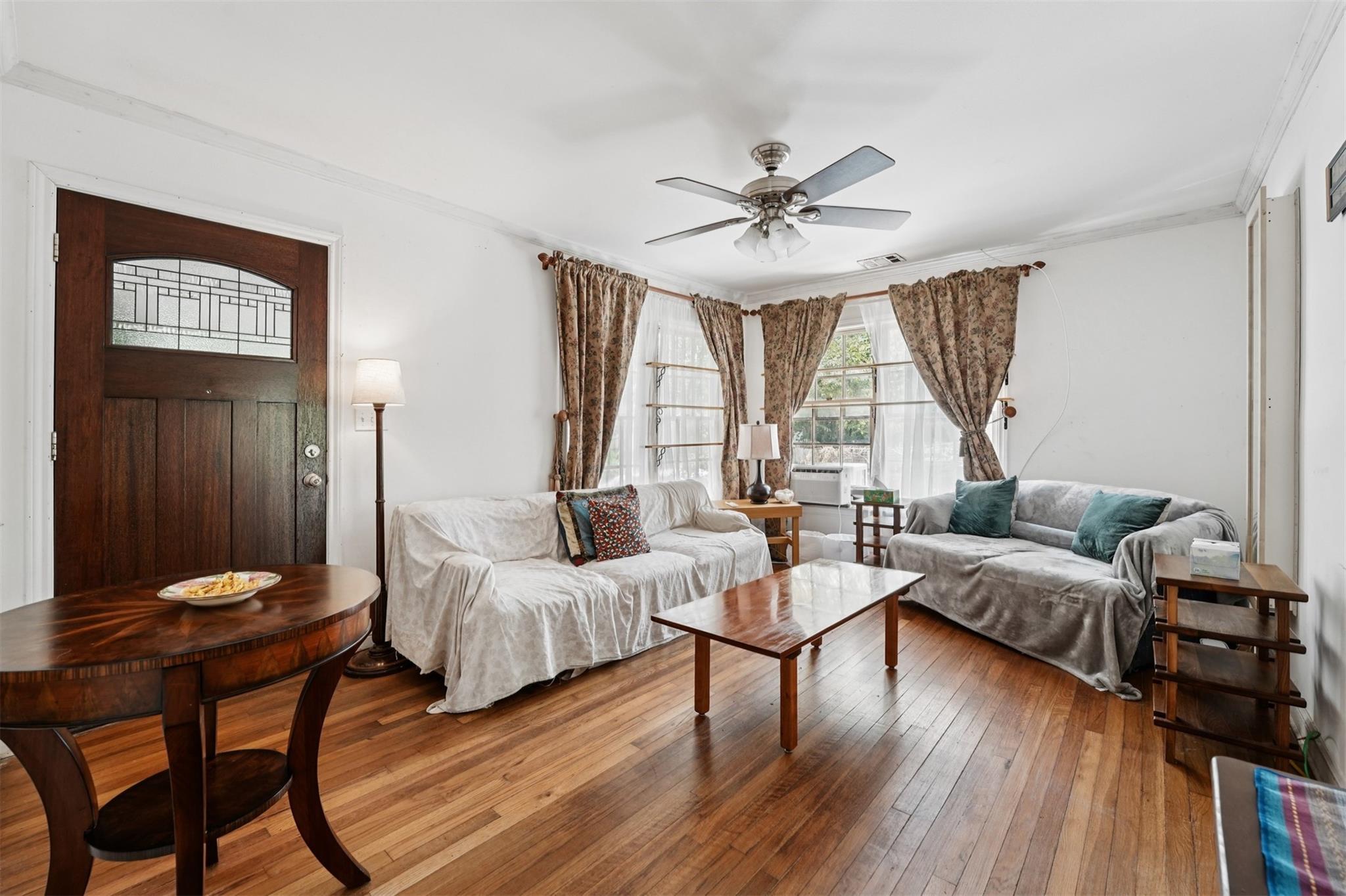 2114 Shoalmont Dr, Austin, TX 78756