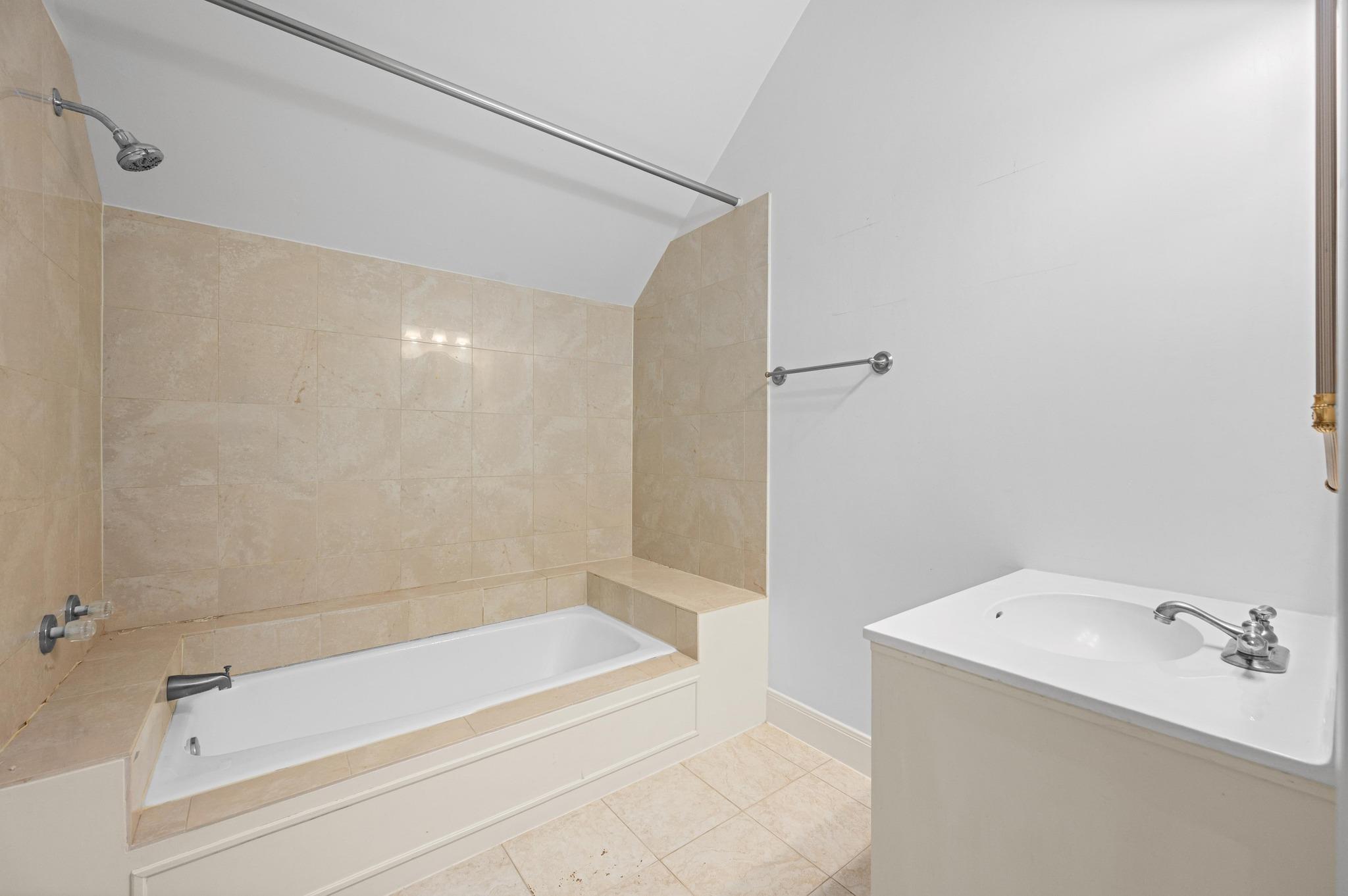 5252 McCormick Mountain Dr, Austin, TX 78734