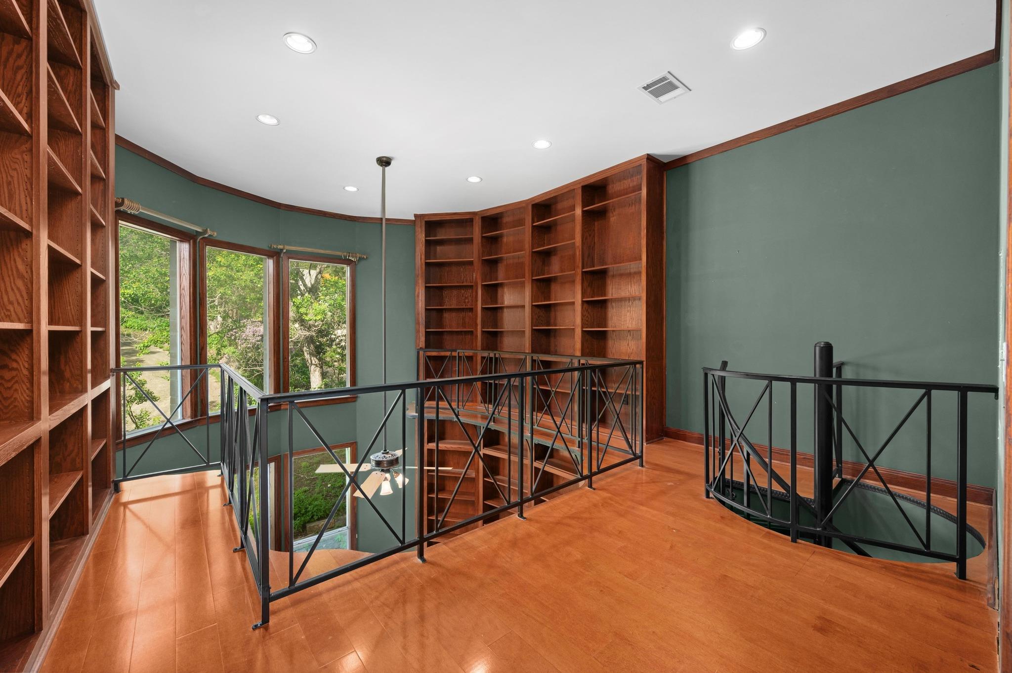 5252 McCormick Mountain Dr, Austin, TX 78734