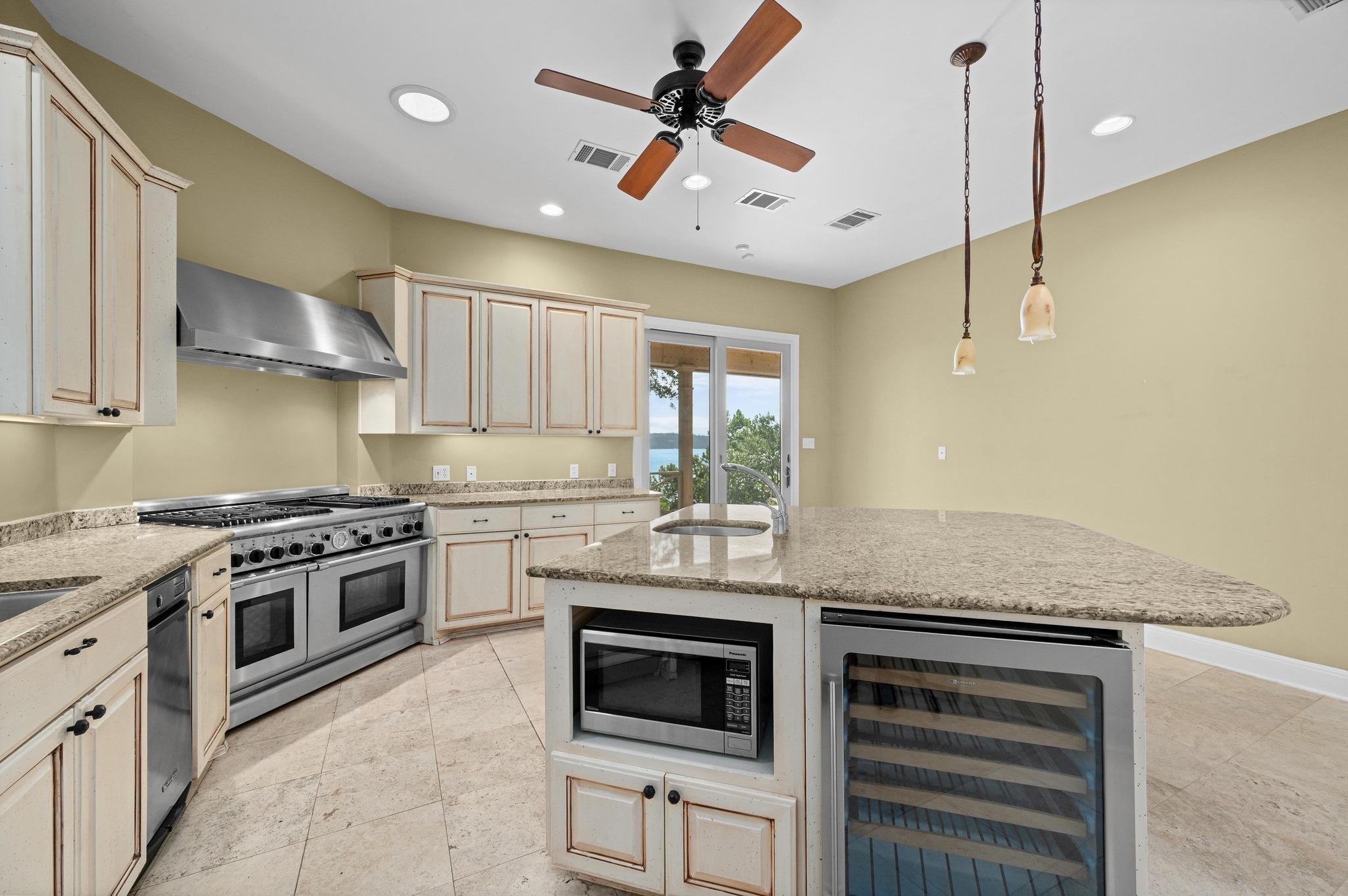 5252 McCormick Mountain Dr, Austin, TX 78734