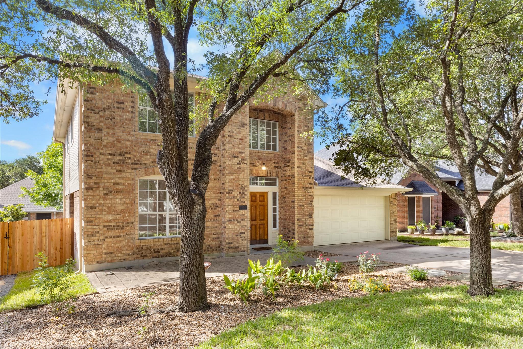 1872 Dapplegrey Ln, Austin, TX 78727