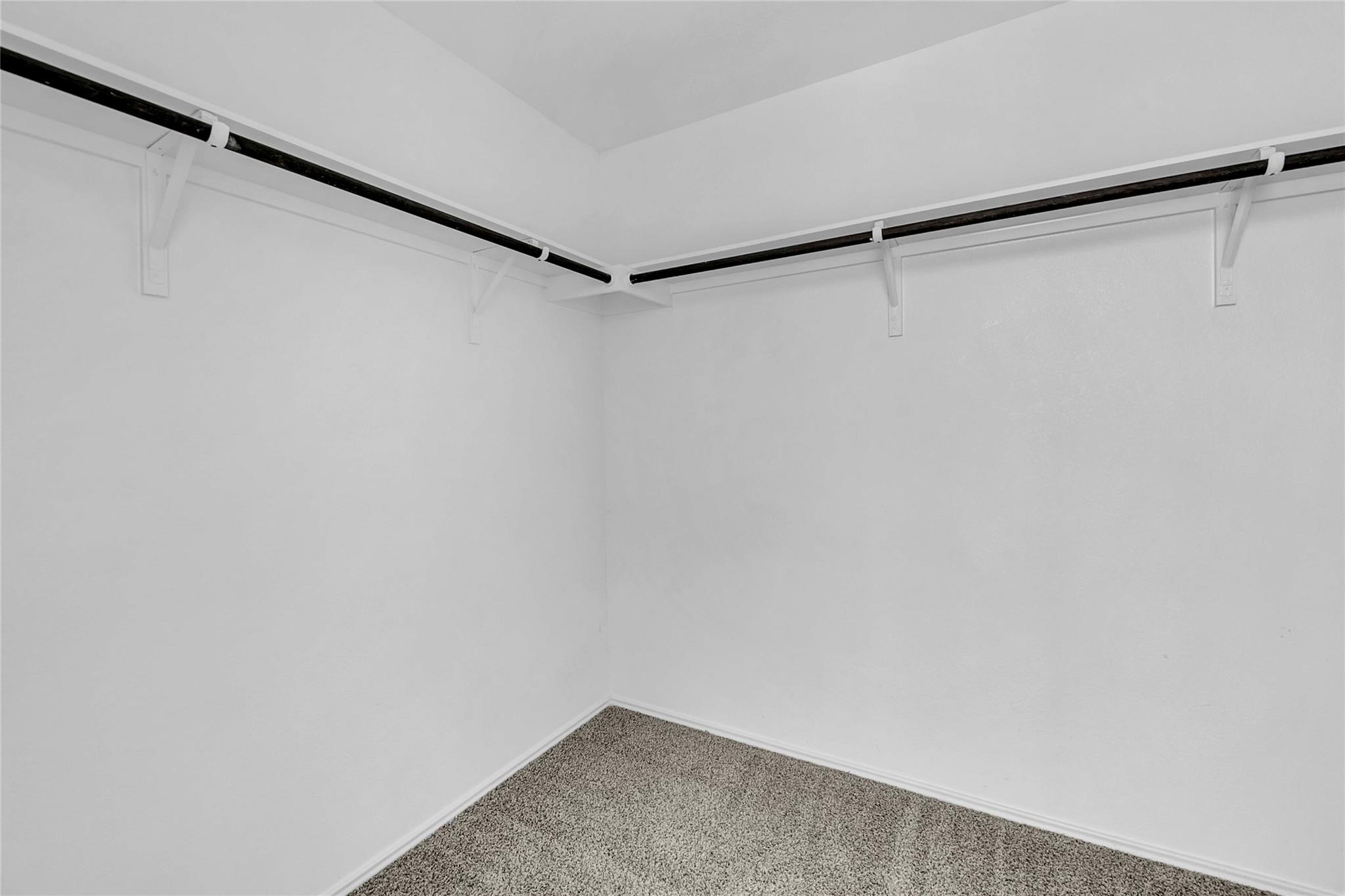 132 Bronco Billy Dr, Jarrell, TX 76537