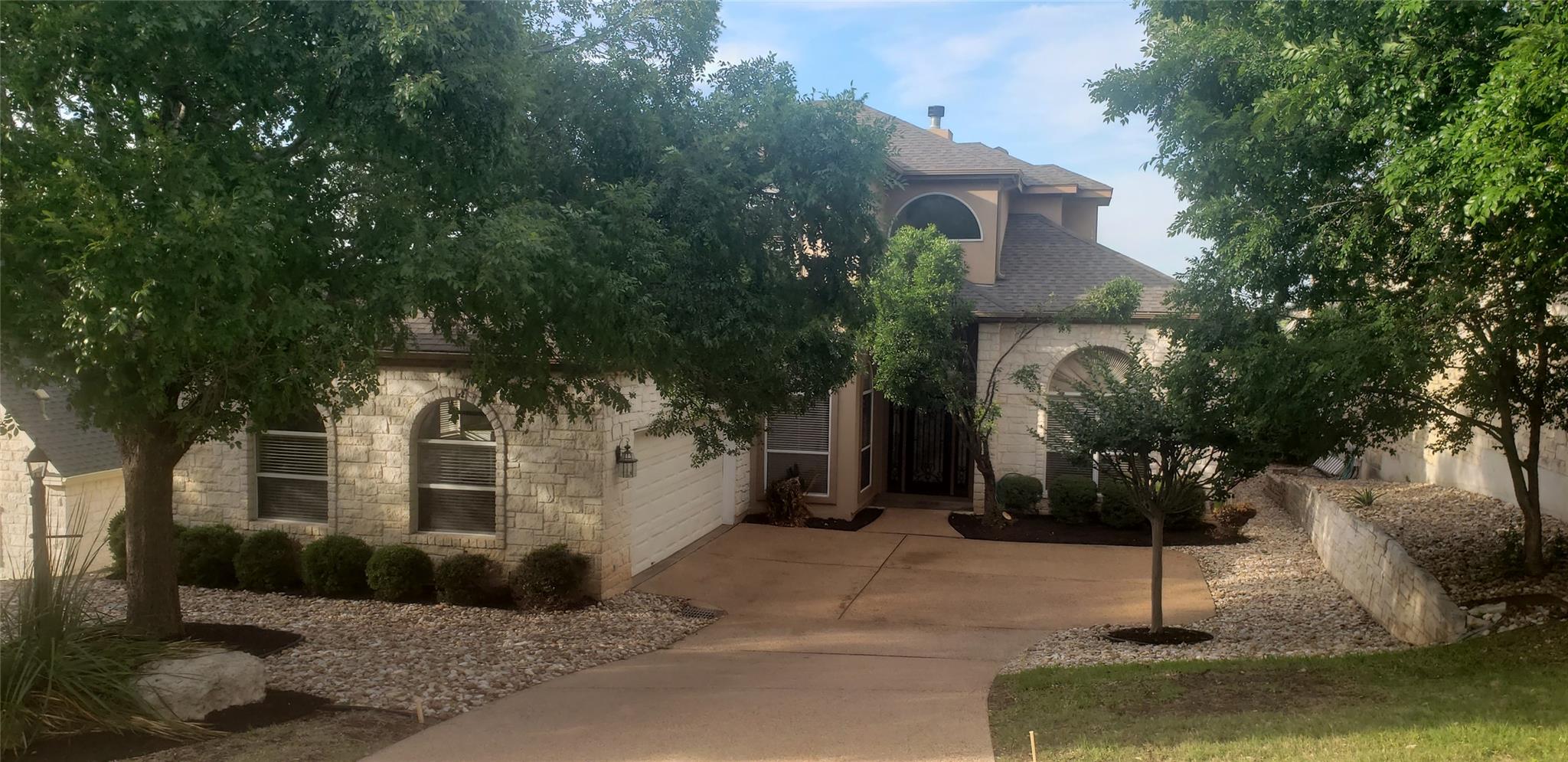 404 Golf Crest Ln, Lakeway, TX 78734