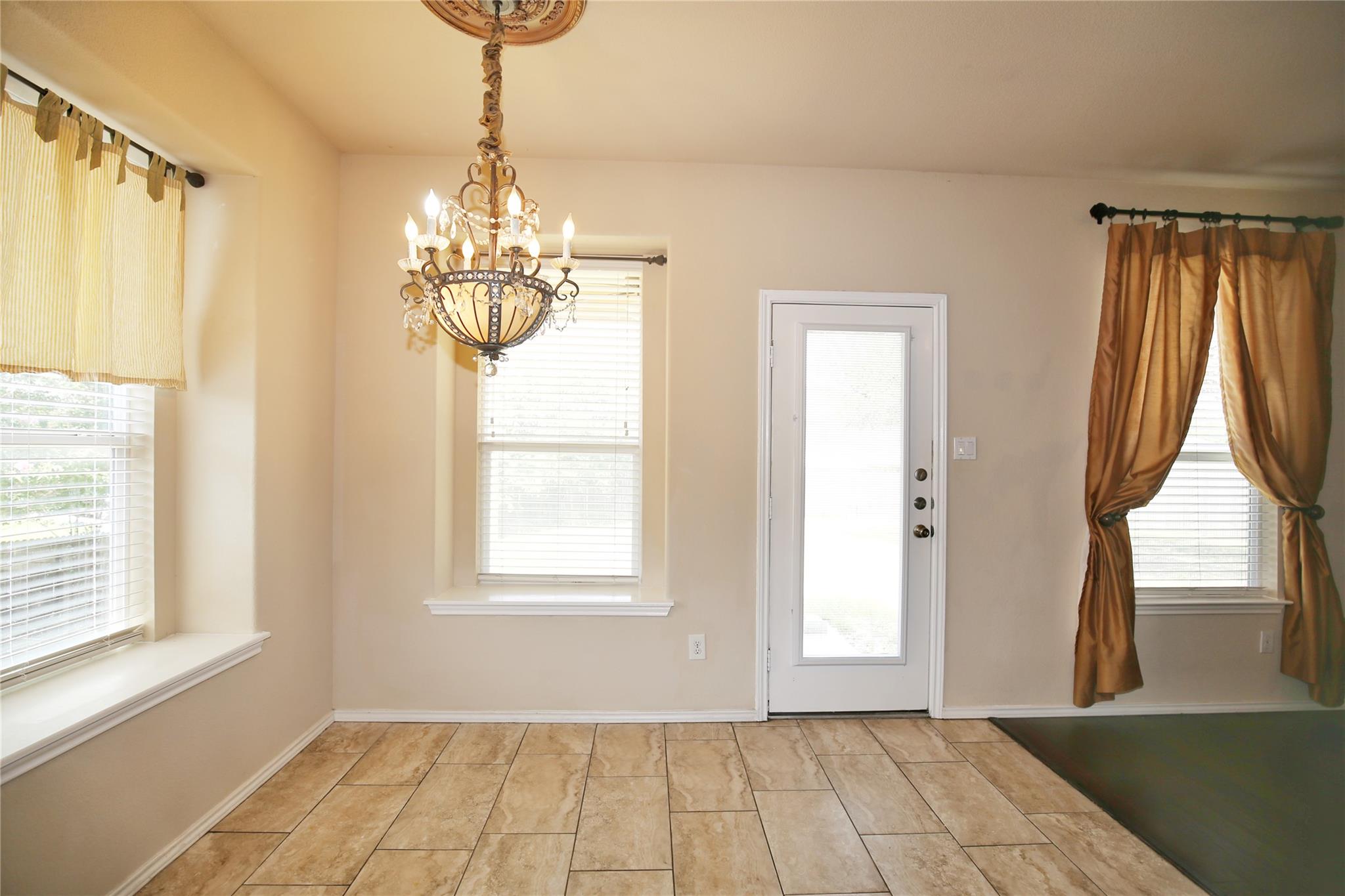 2720 Overton St, Round Rock, TX 78665