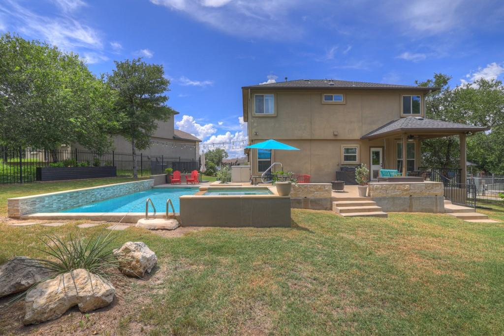 303 Parkside Dr, San Marcos, TX 78666