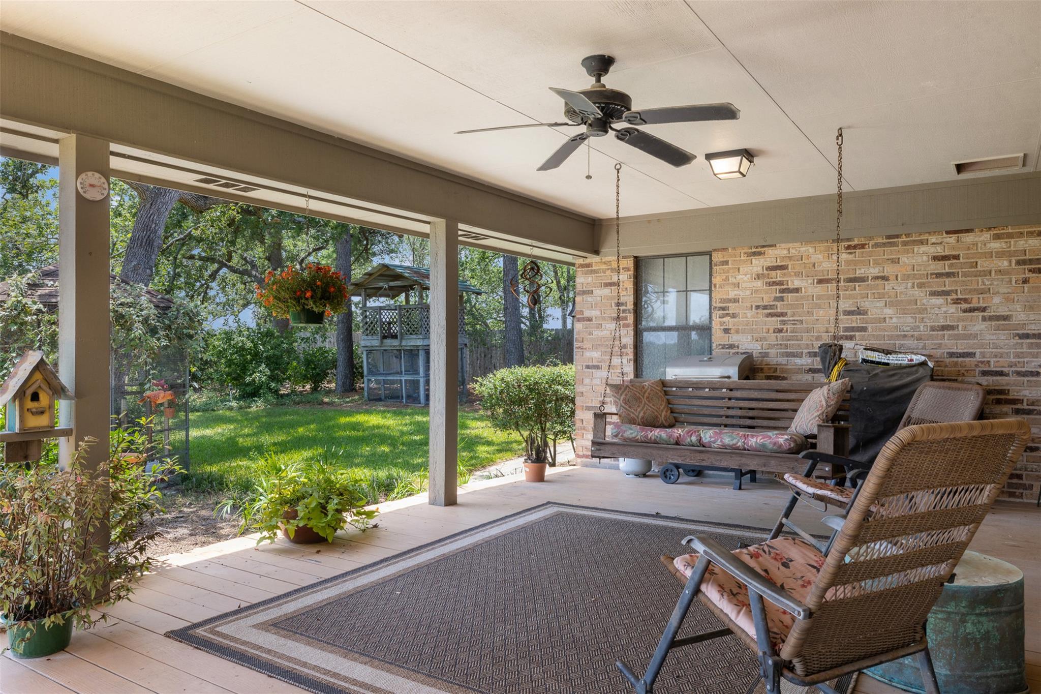 888 Acorn St, Giddings, TX 78942