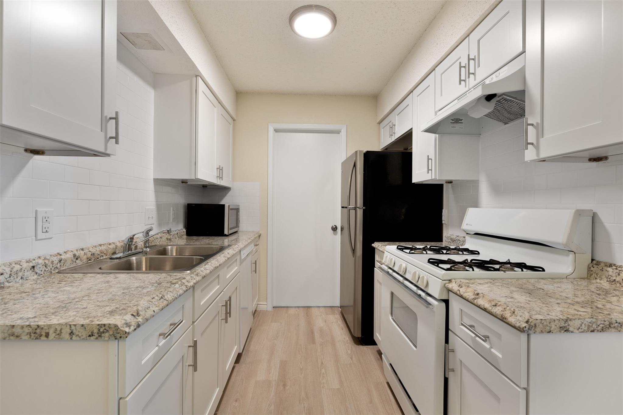 608 Country Aire Dr # A, Round Rock, TX 78664