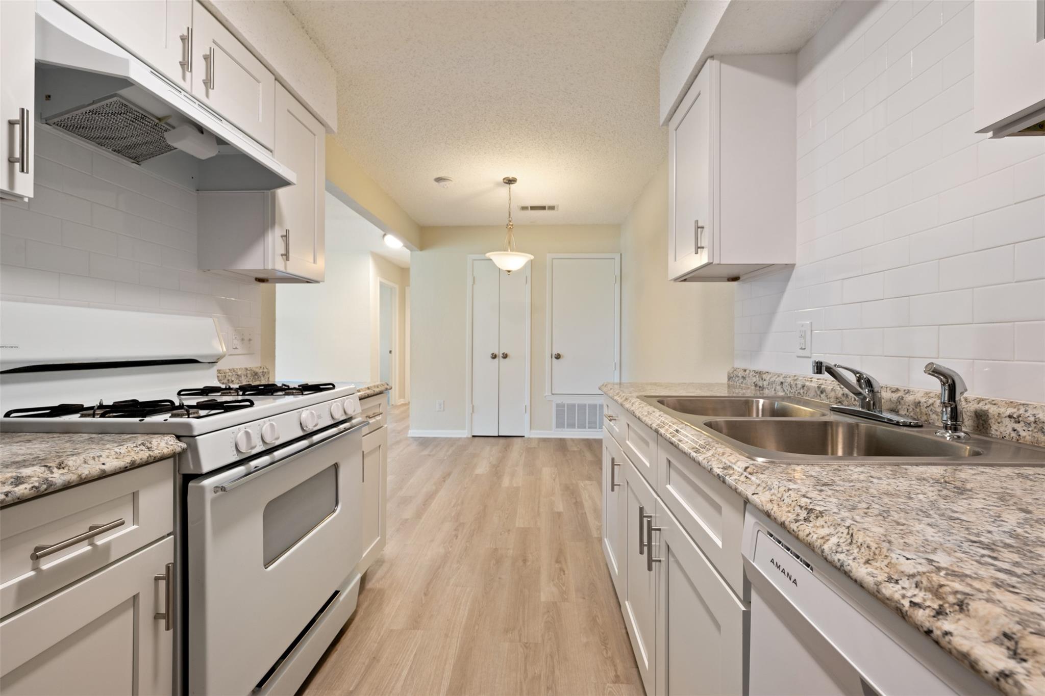 608 Country Aire Dr # A, Round Rock, TX 78664