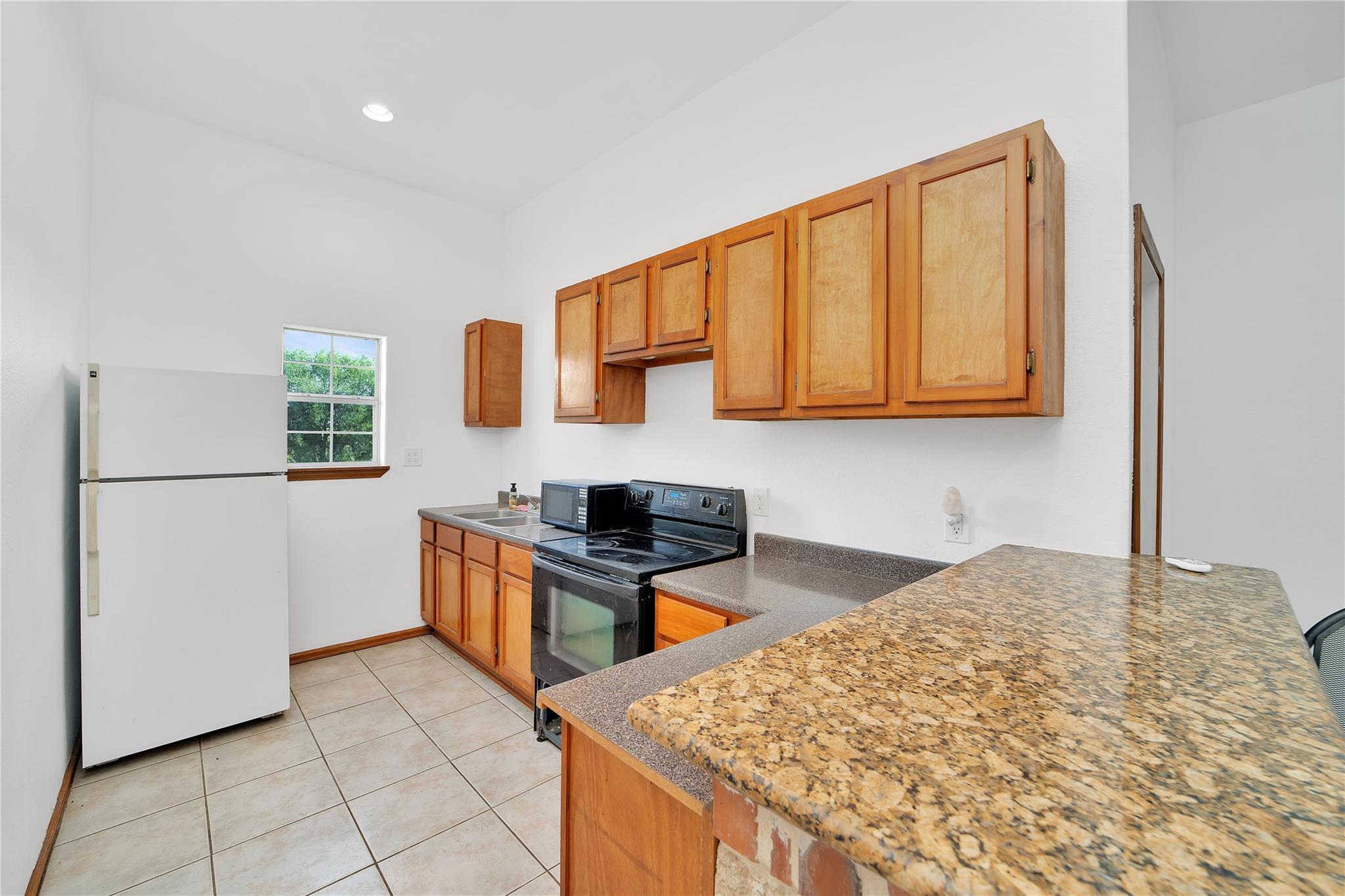 14053 Huber Rd, Seguin, TX 78155