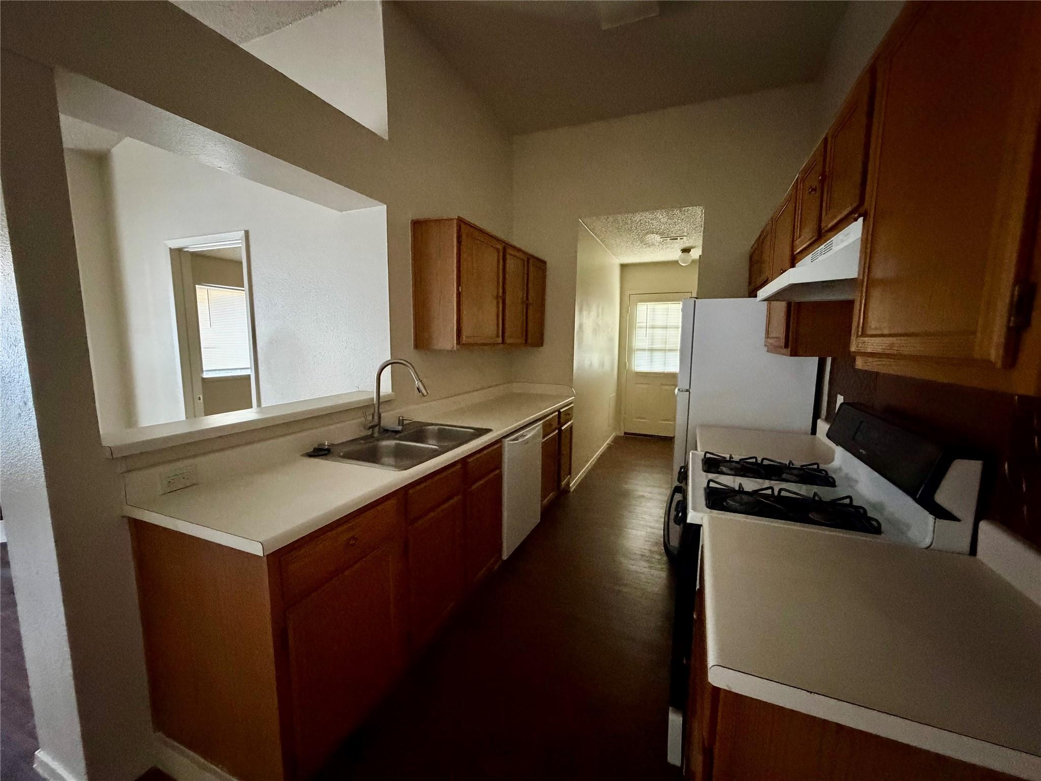 1510 S Medina St # A, Lockhart, TX 78644