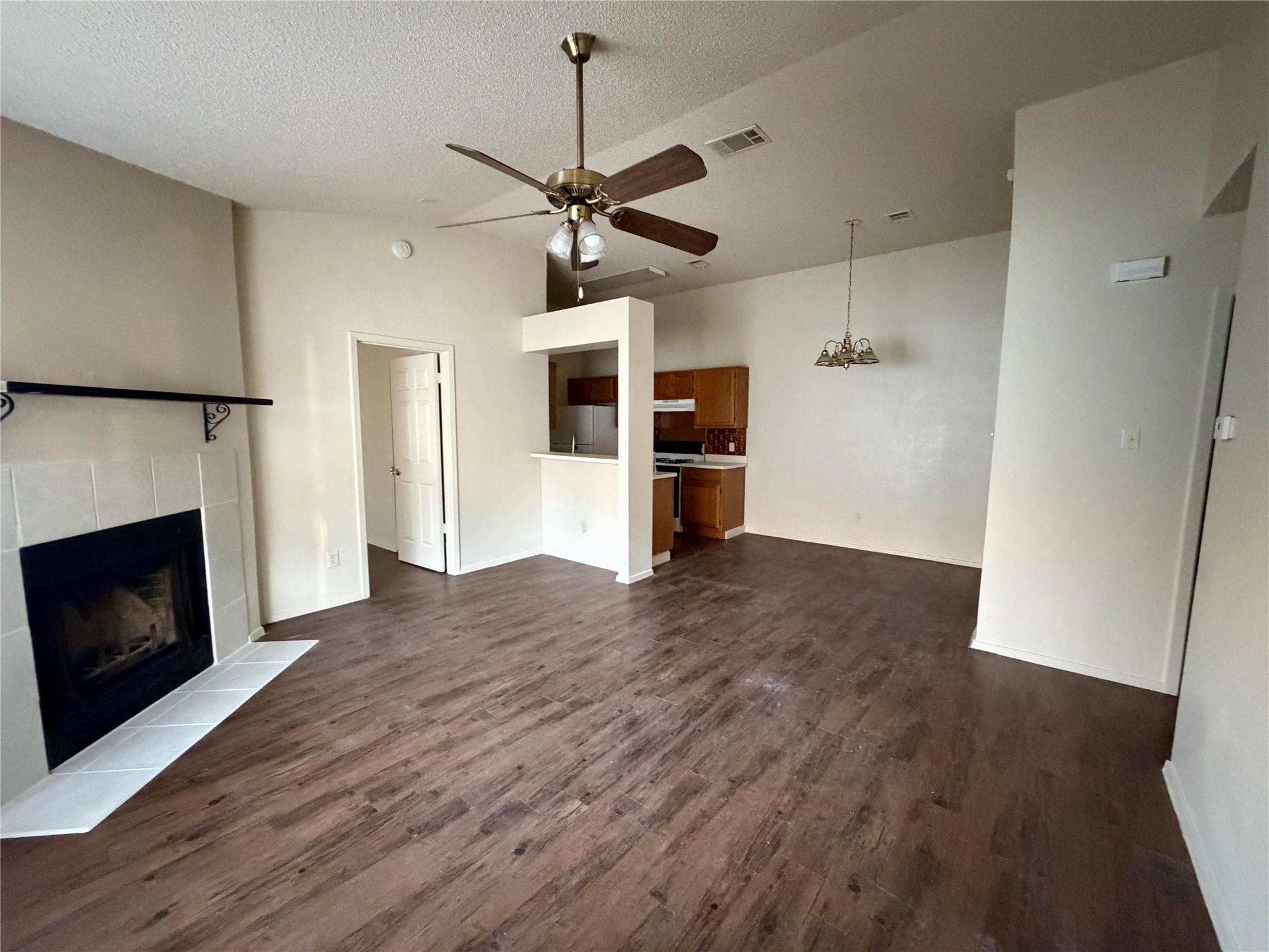 1510 S Medina St # A, Lockhart, TX 78644