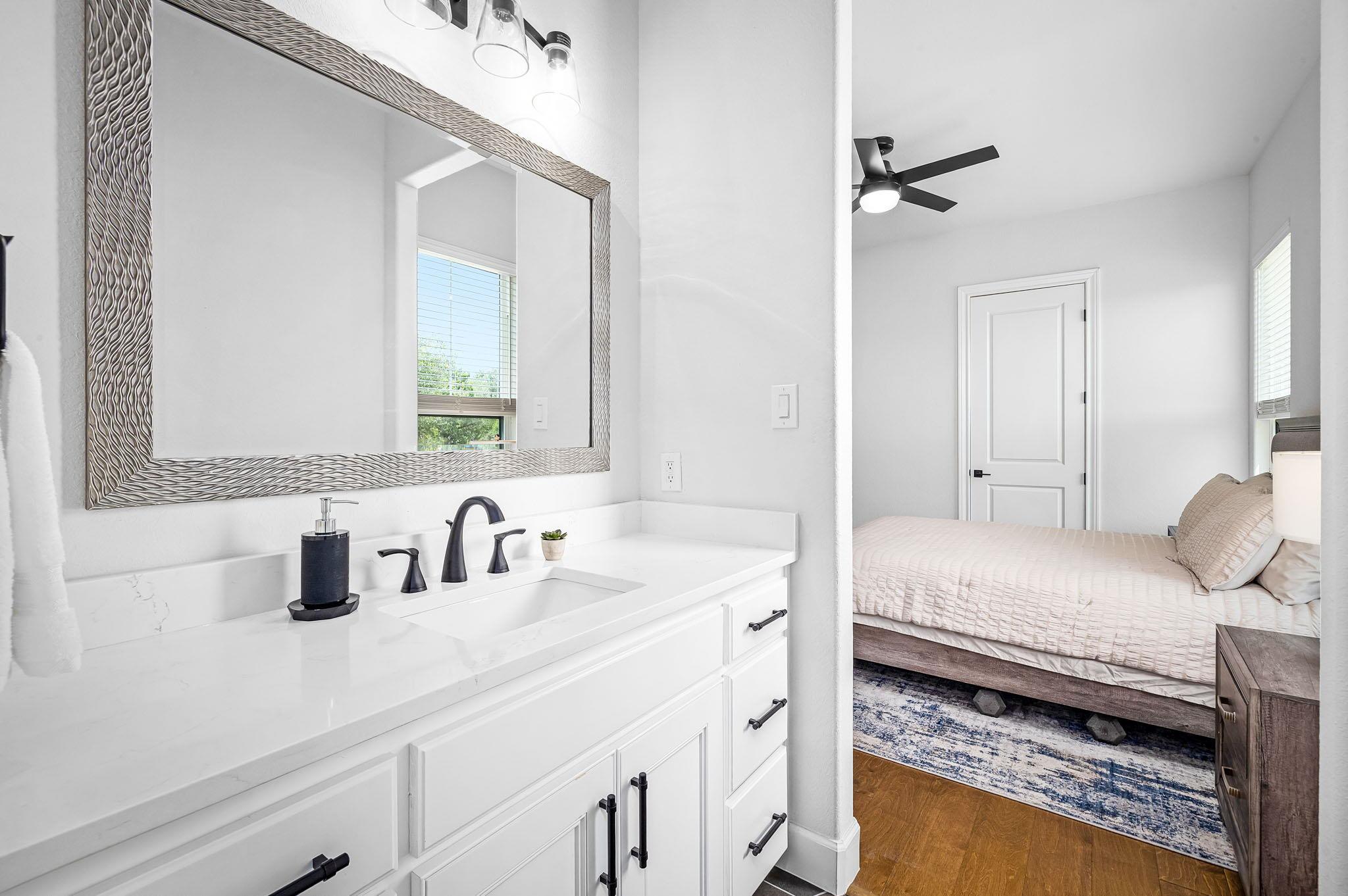 1471 Redcloud Peak Dr, Canyon Lake, TX 78133