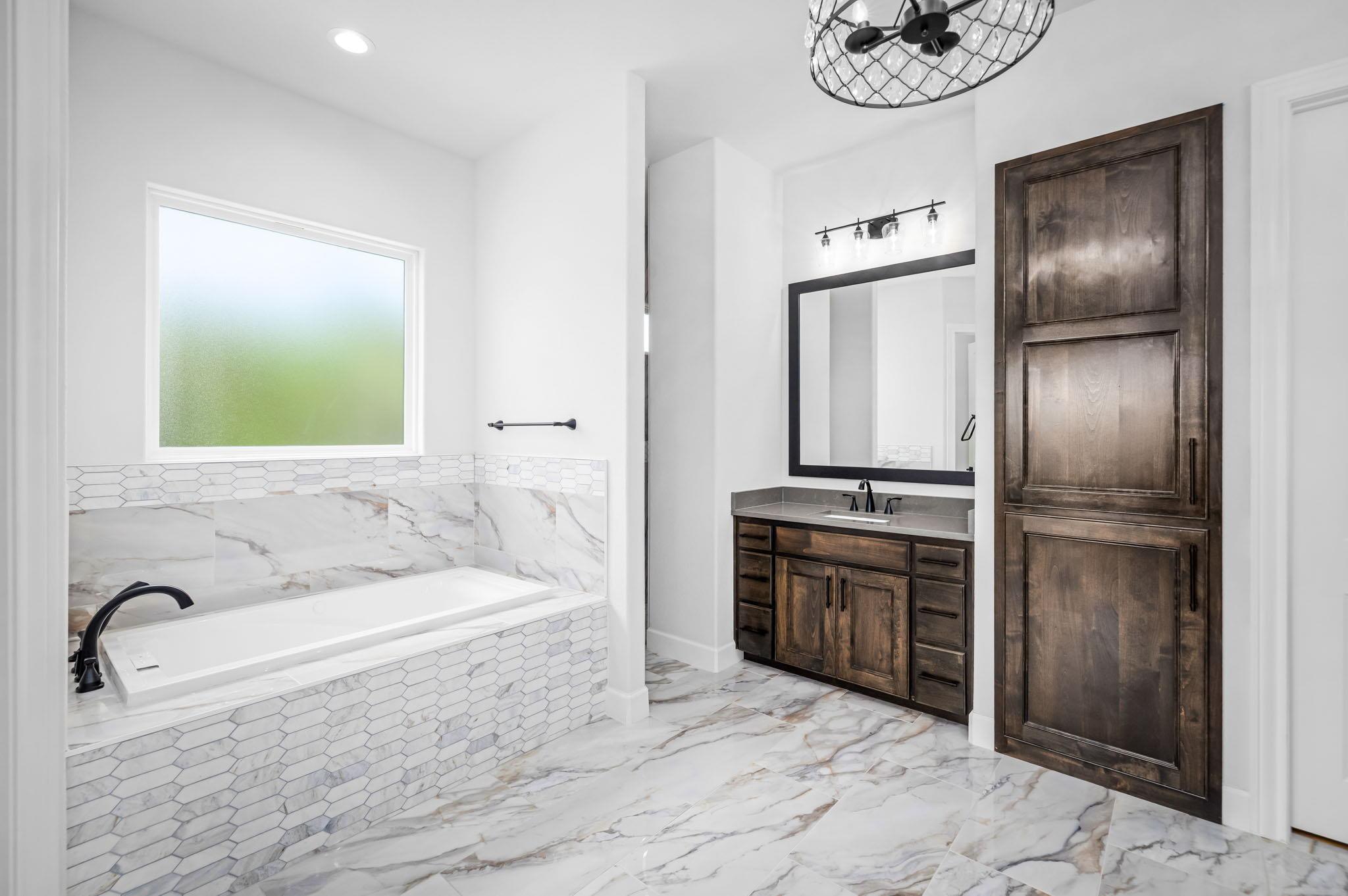 1471 Redcloud Peak Dr, Canyon Lake, TX 78133