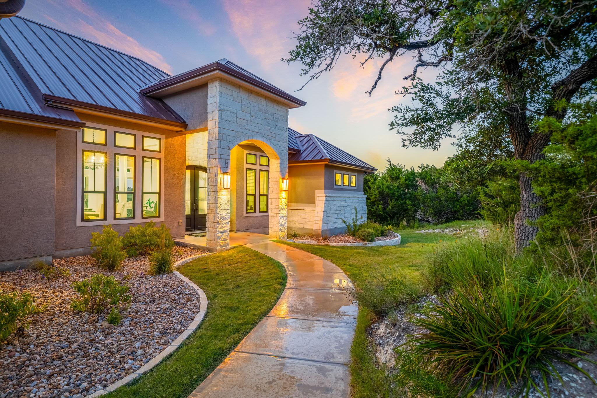 1471 Redcloud Peak Dr, Canyon Lake, TX 78133