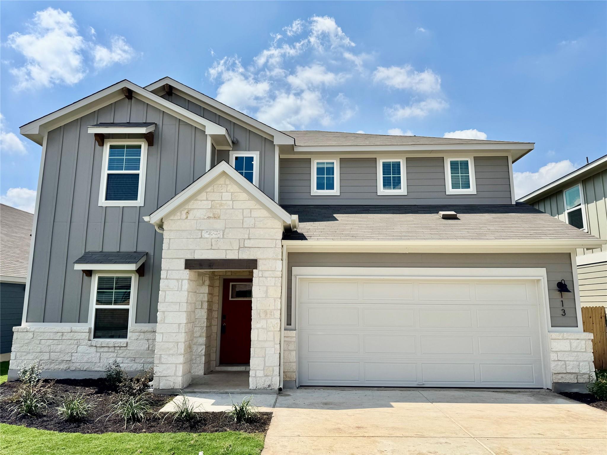 113 Bonnellis Roost, Cedar Creek, TX 78612