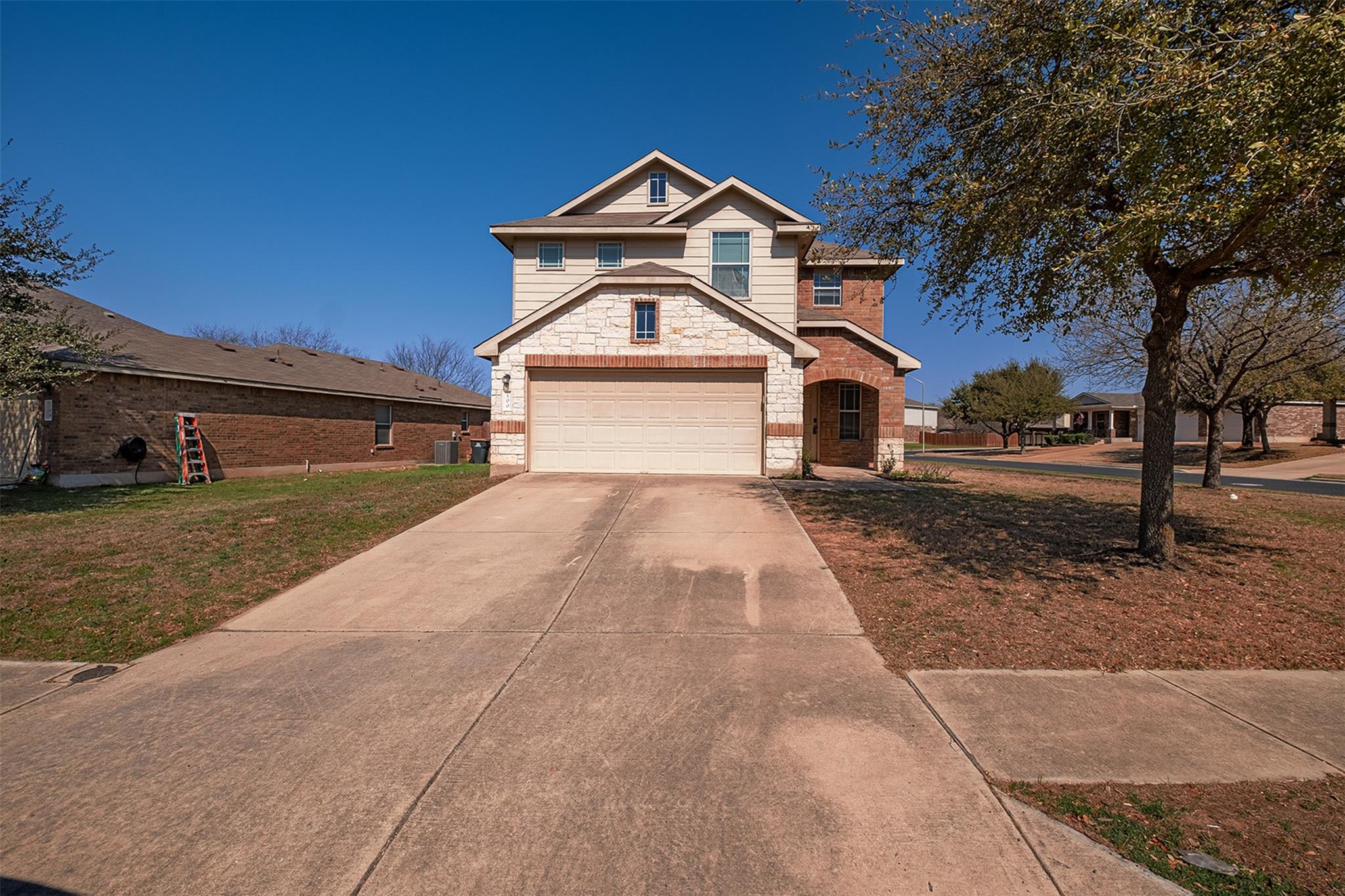 100 Snowy Egret Ln, Leander, TX 78641