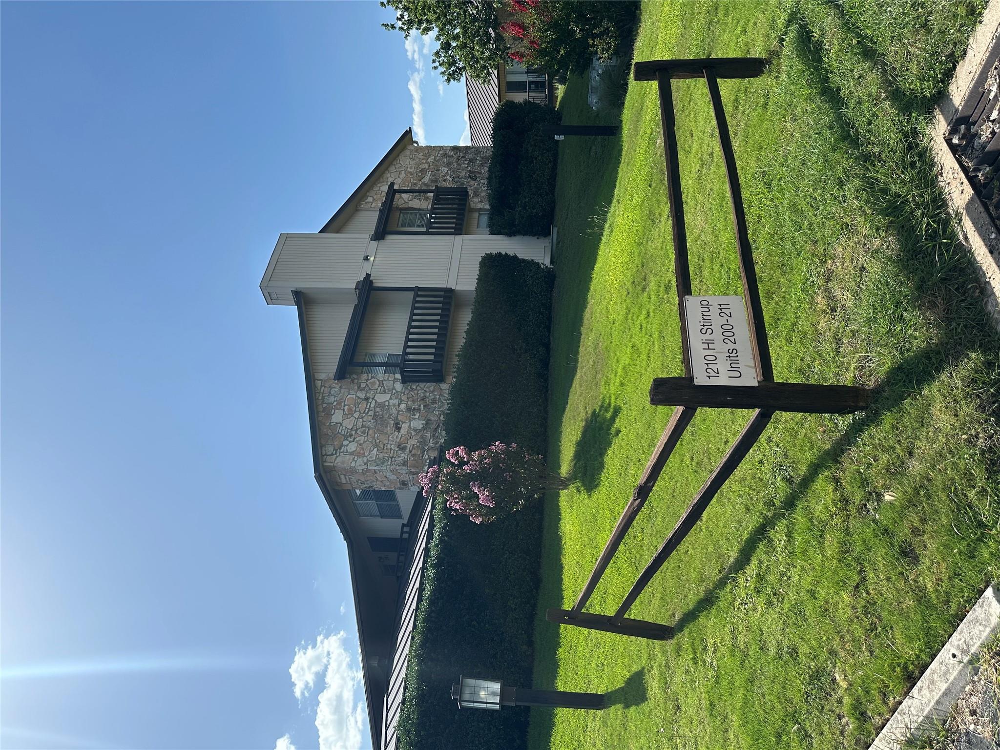 1210 Hi Stirrup # 201, Horseshoe Bay, TX 78657