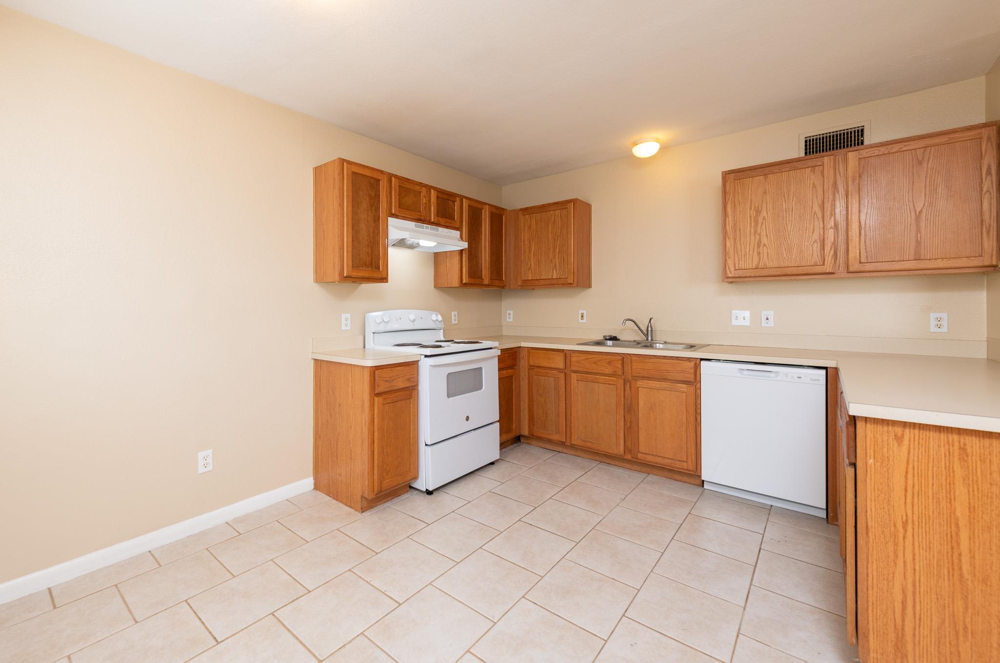 7300 Twin Crest Dr # 202, Austin, TX 78752