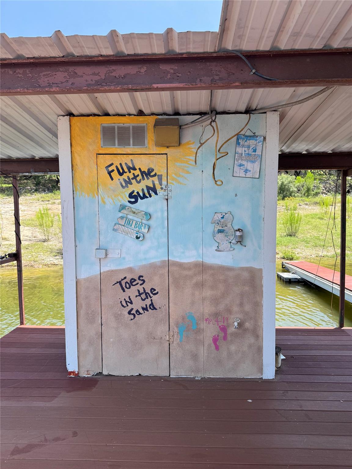 20700 E Lakeshore Dr, Spicewood, TX 78669