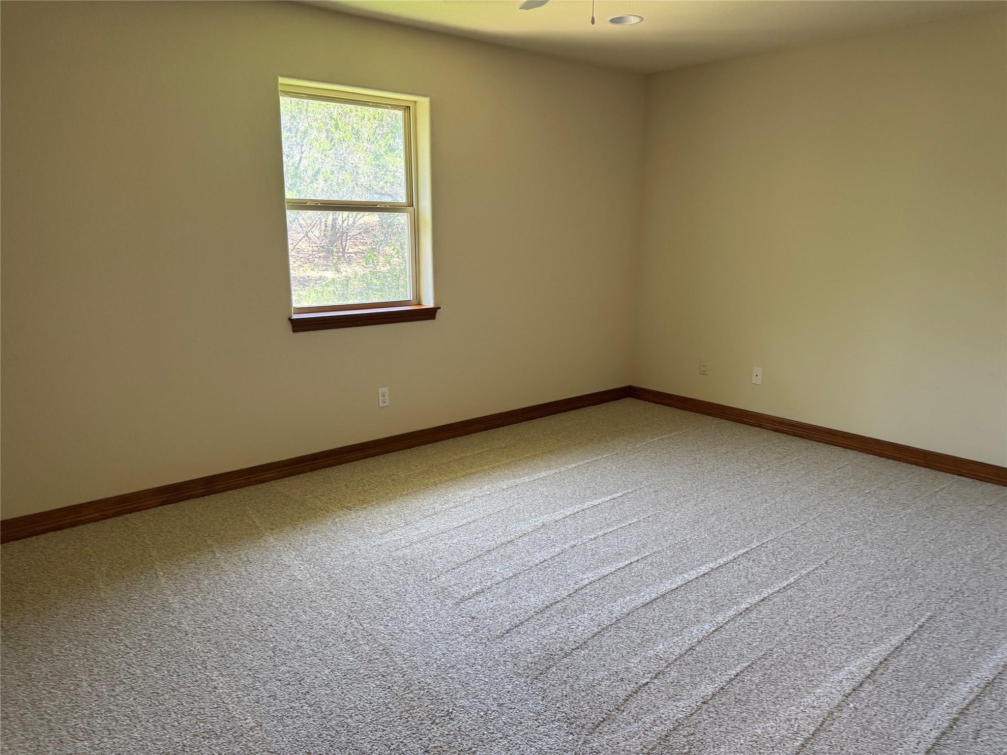 20700 E Lakeshore Dr, Spicewood, TX 78669