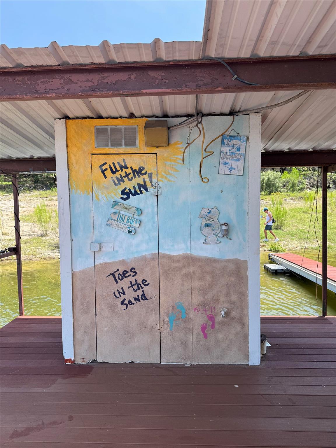 20700 E Lakeshore Dr, Spicewood, TX 78669