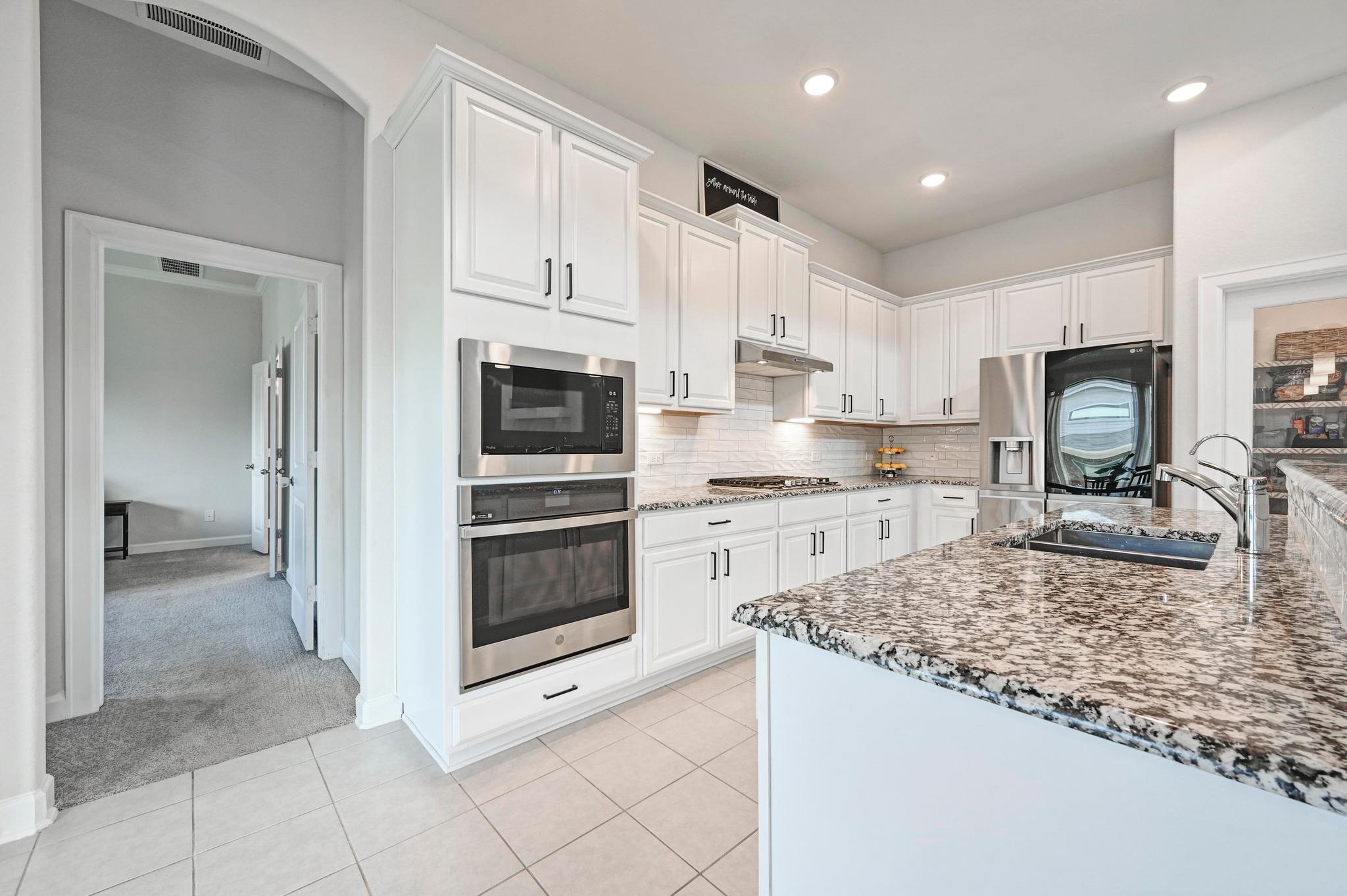 476 Gamble Dr, Buda, TX 78610