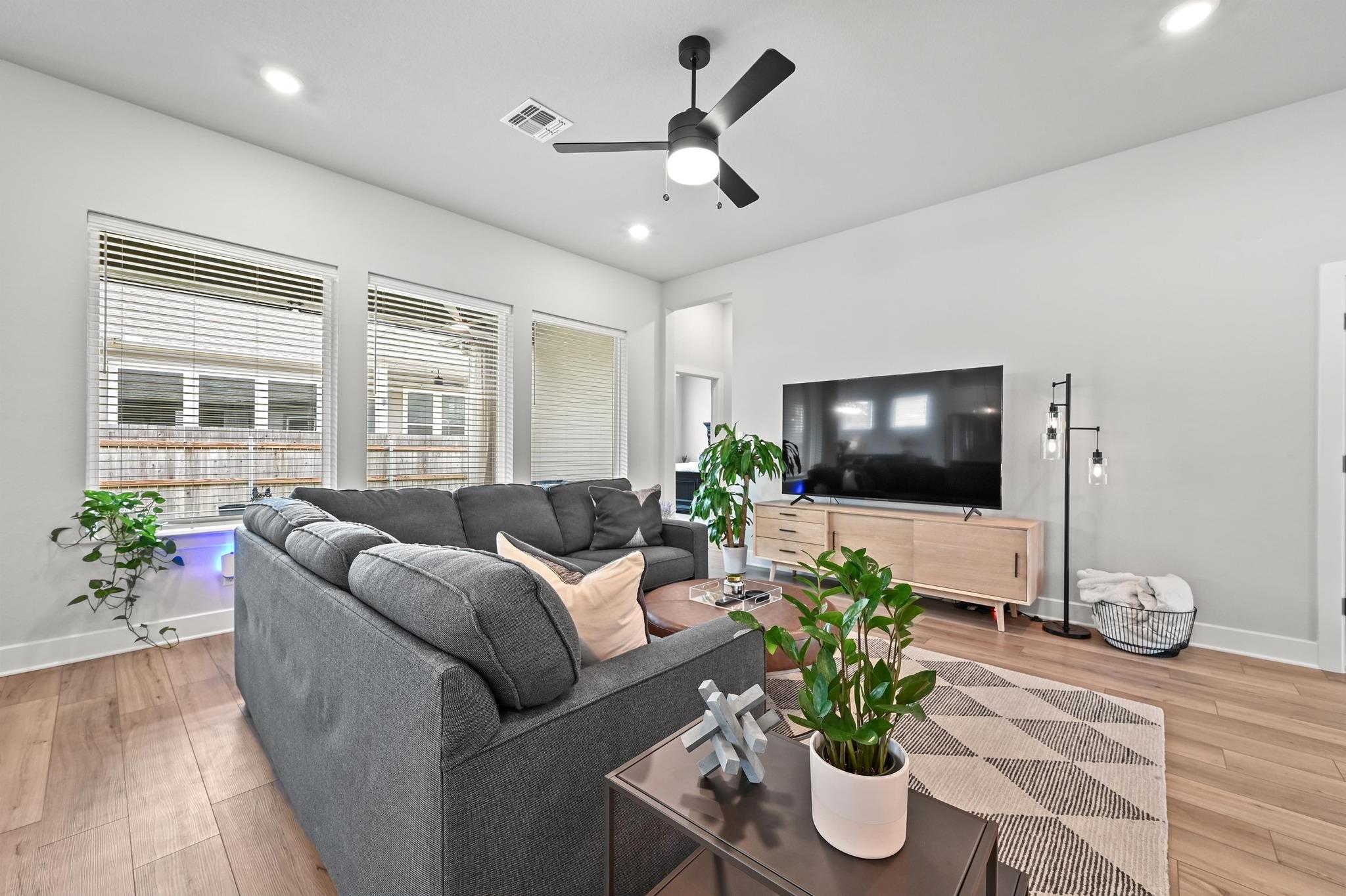 123 Pine Bark Dr, Buda, TX 78610