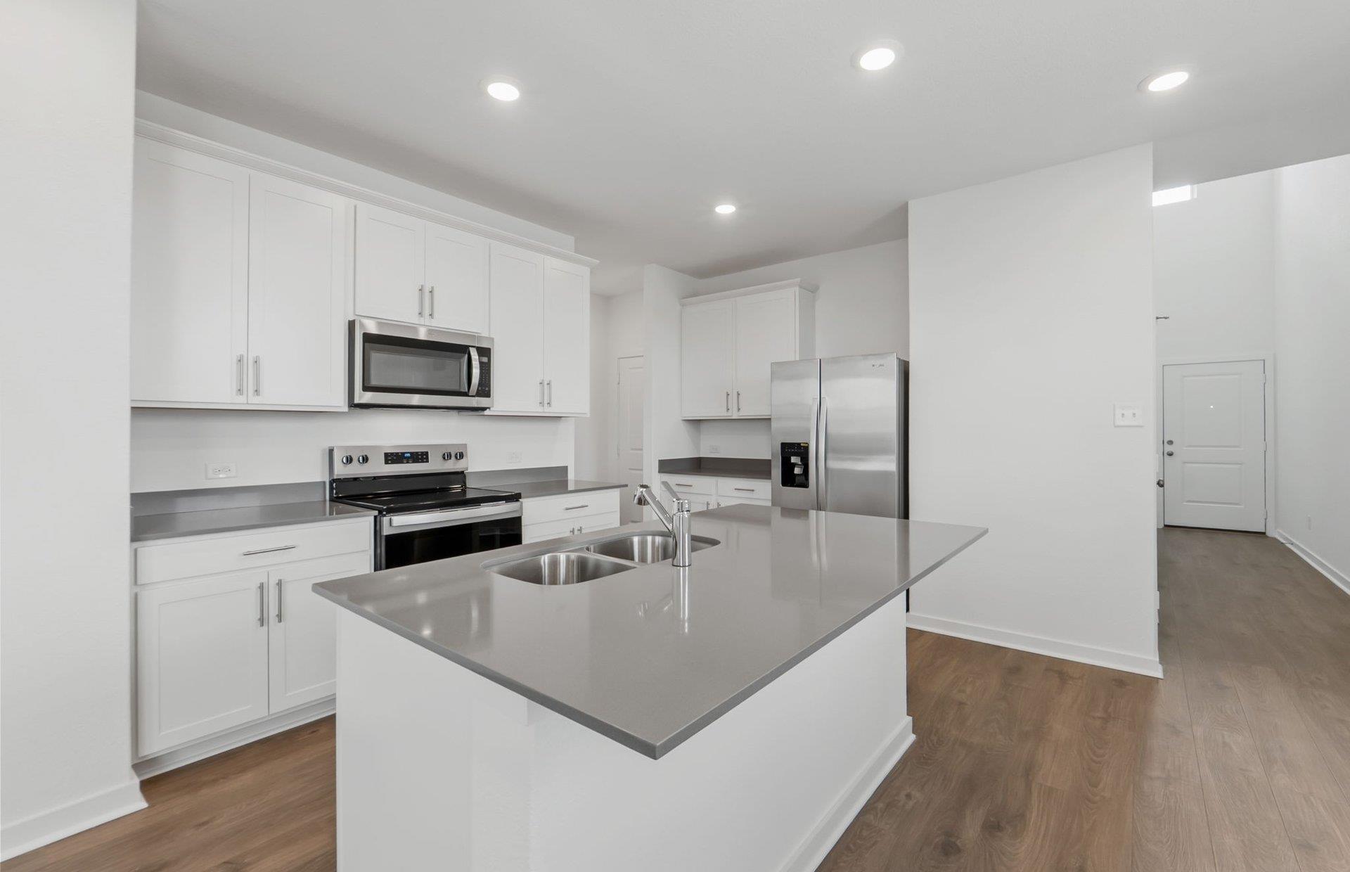 108 Green Berets Bnd, Jarrell, TX 76537