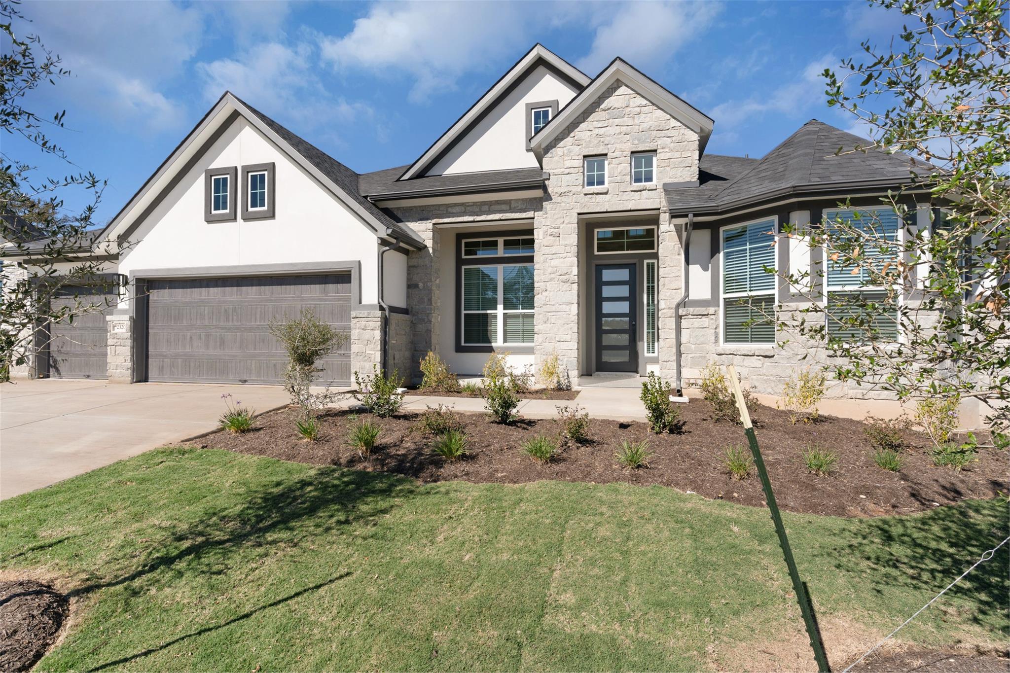 2320 Tobiano Trce, Georgetown, TX 78633