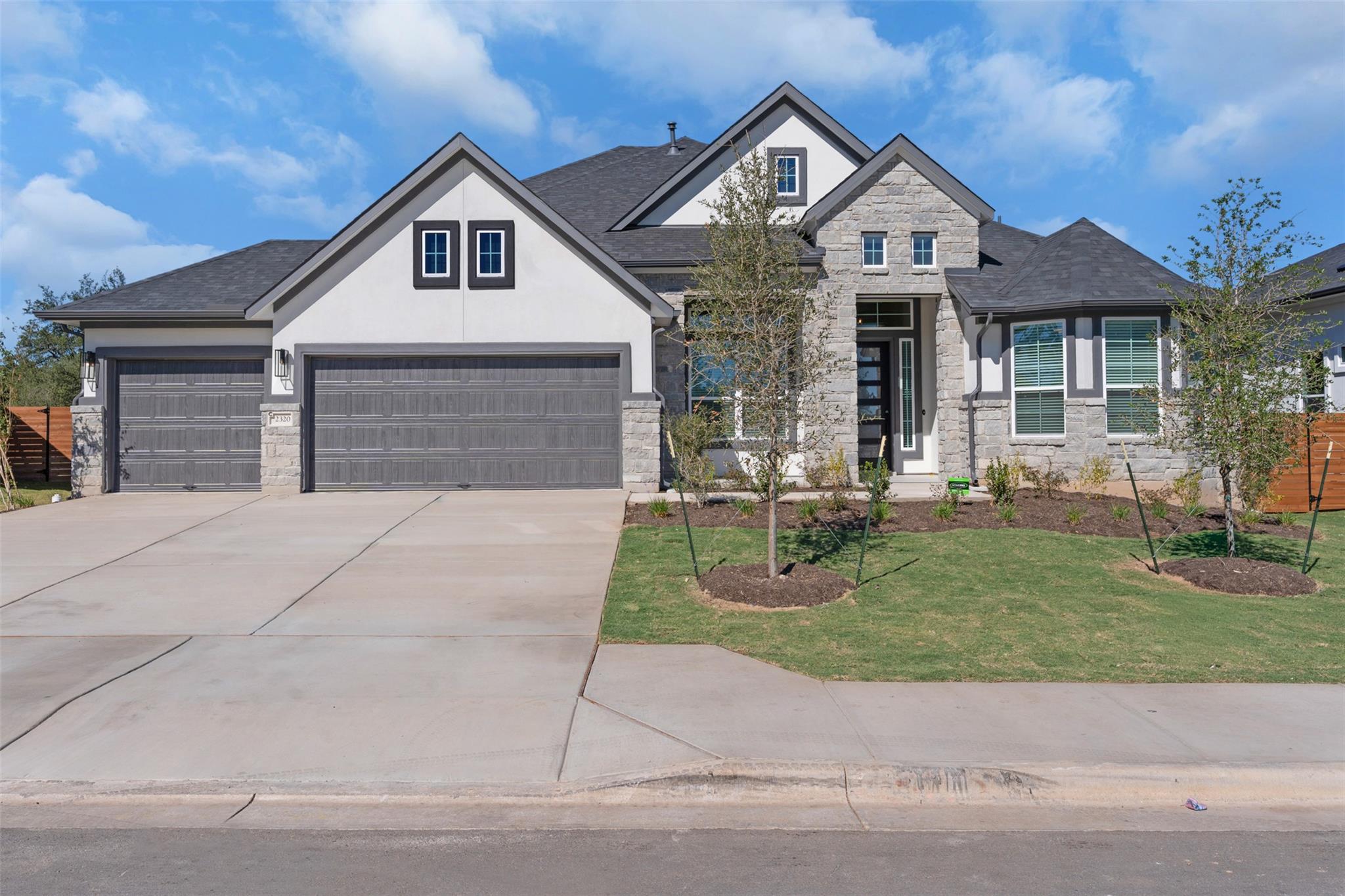 2320 Tobiano Trce, Georgetown, TX 78633