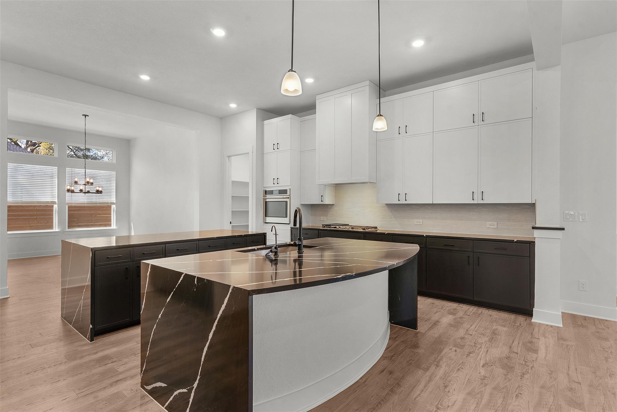 2320 Tobiano Trce, Georgetown, TX 78633