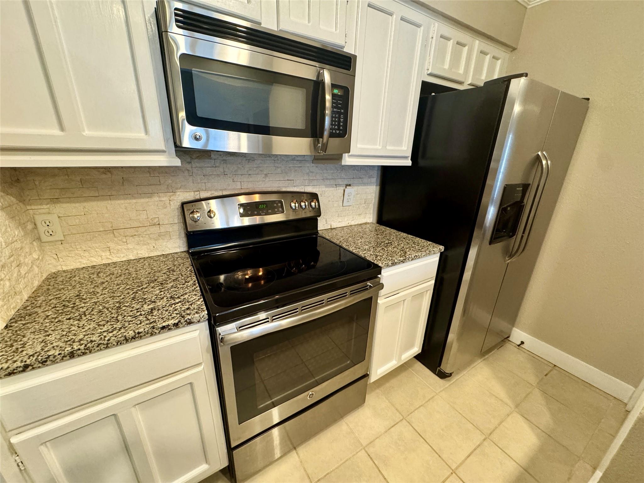 1202 Thorpe Ln # 304, San Marcos, TX 78666