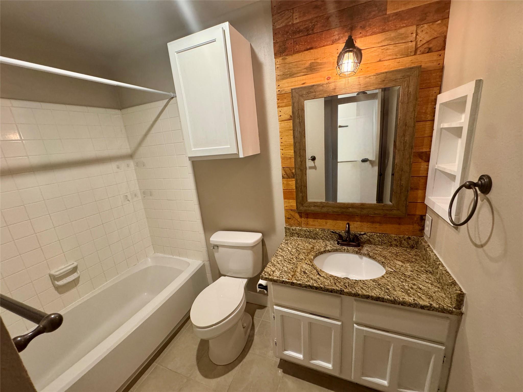 1202 Thorpe Ln # 304, San Marcos, TX 78666