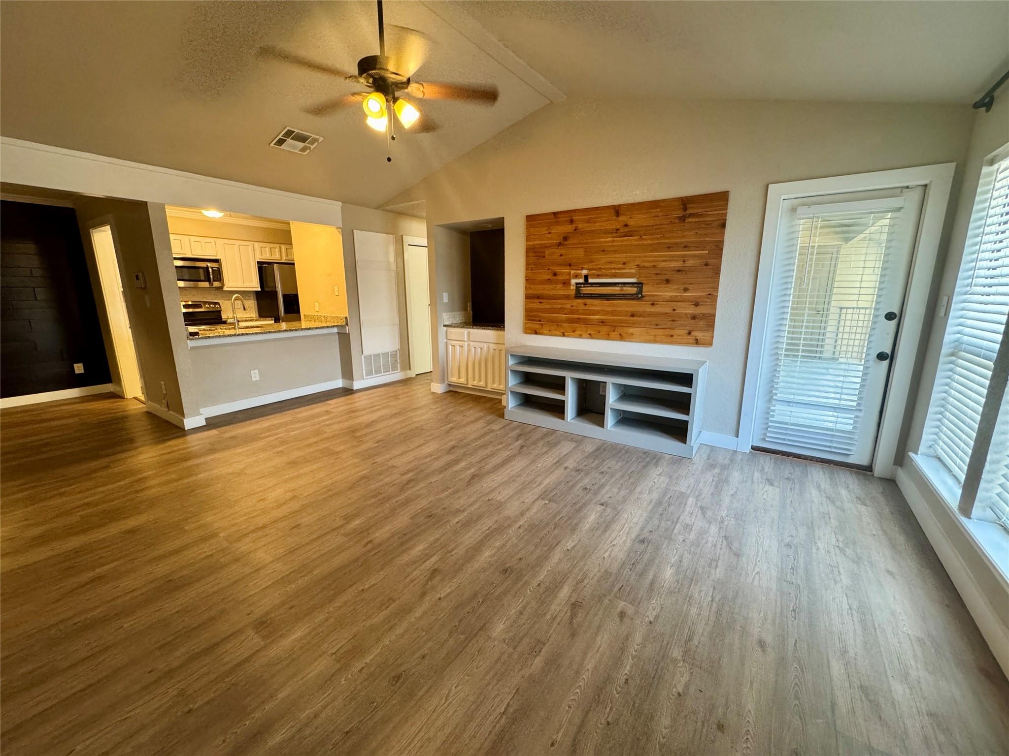 1202 Thorpe Ln # 304, San Marcos, TX 78666