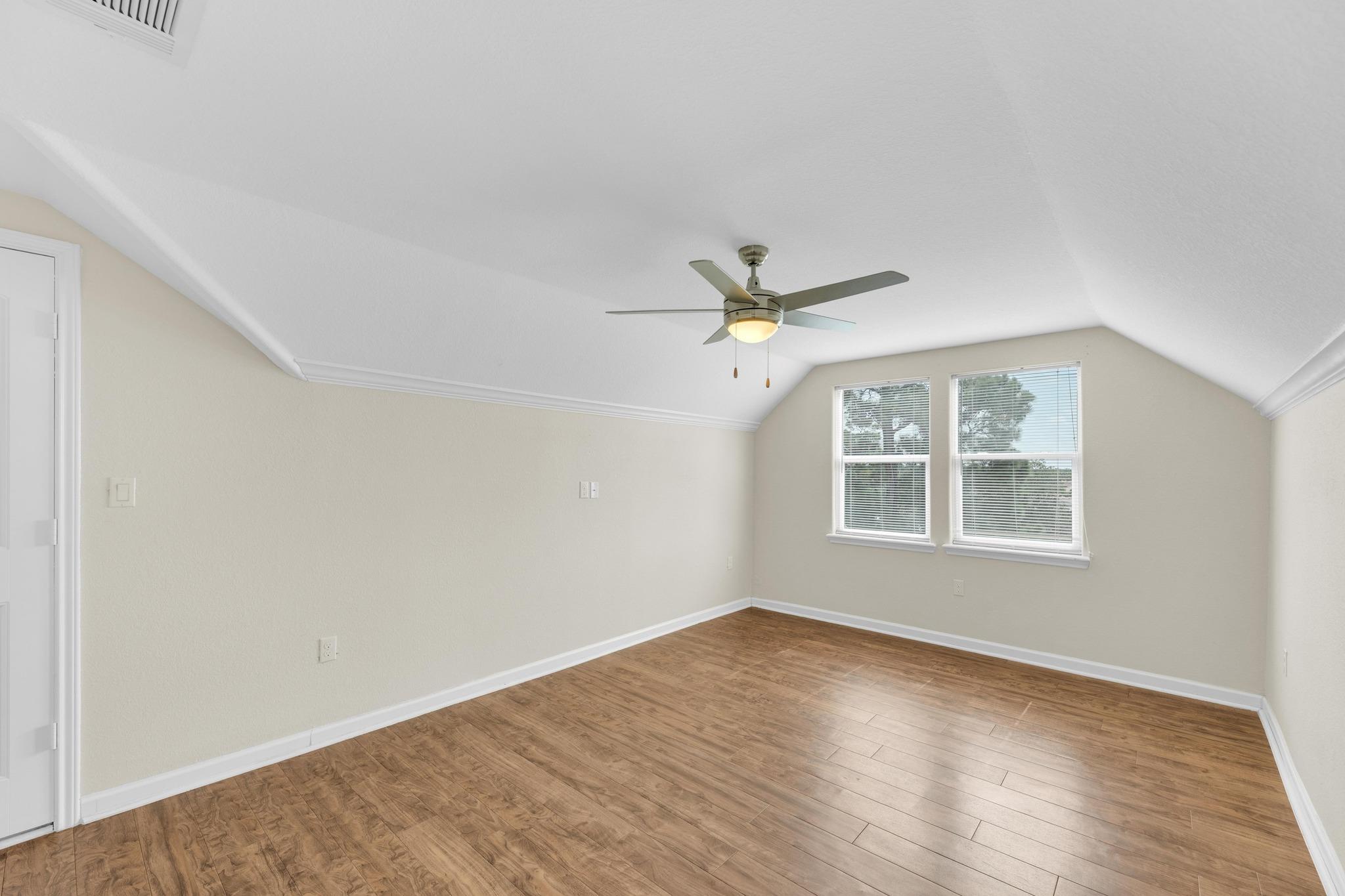 152 Lakeside Dr, Bastrop, TX 78602