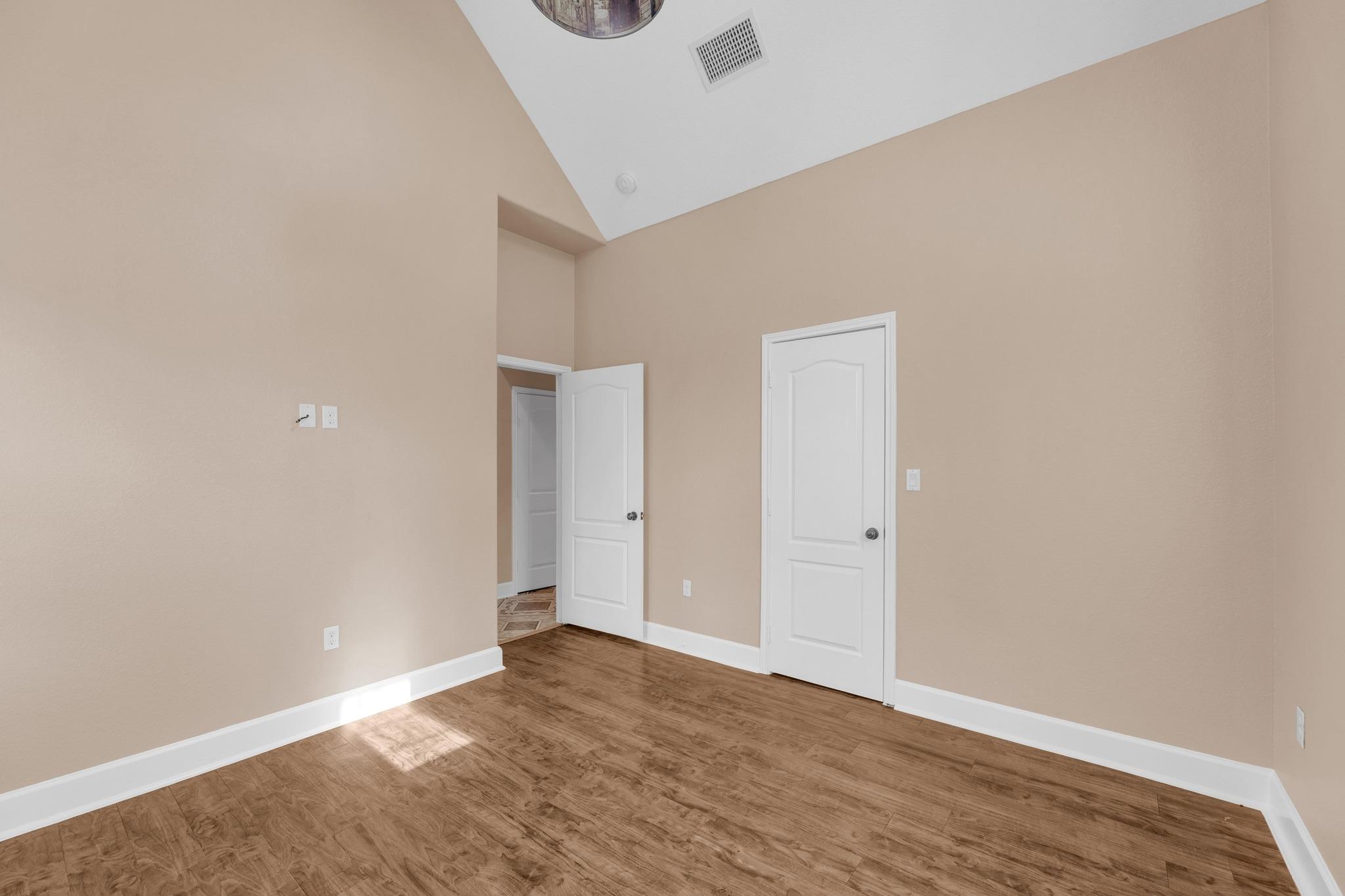 152 Lakeside Dr, Bastrop, TX 78602