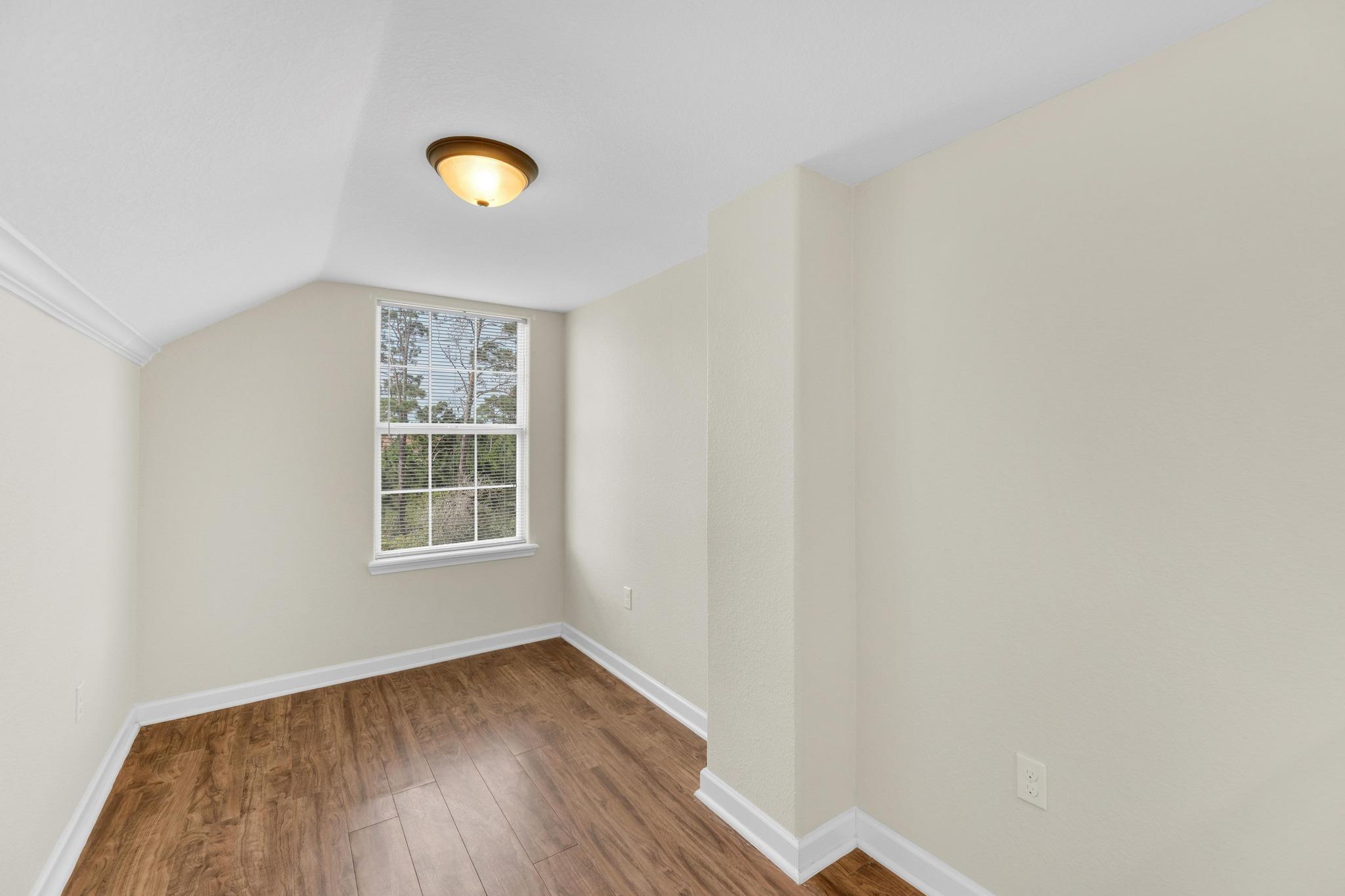 152 Lakeside Dr, Bastrop, TX 78602