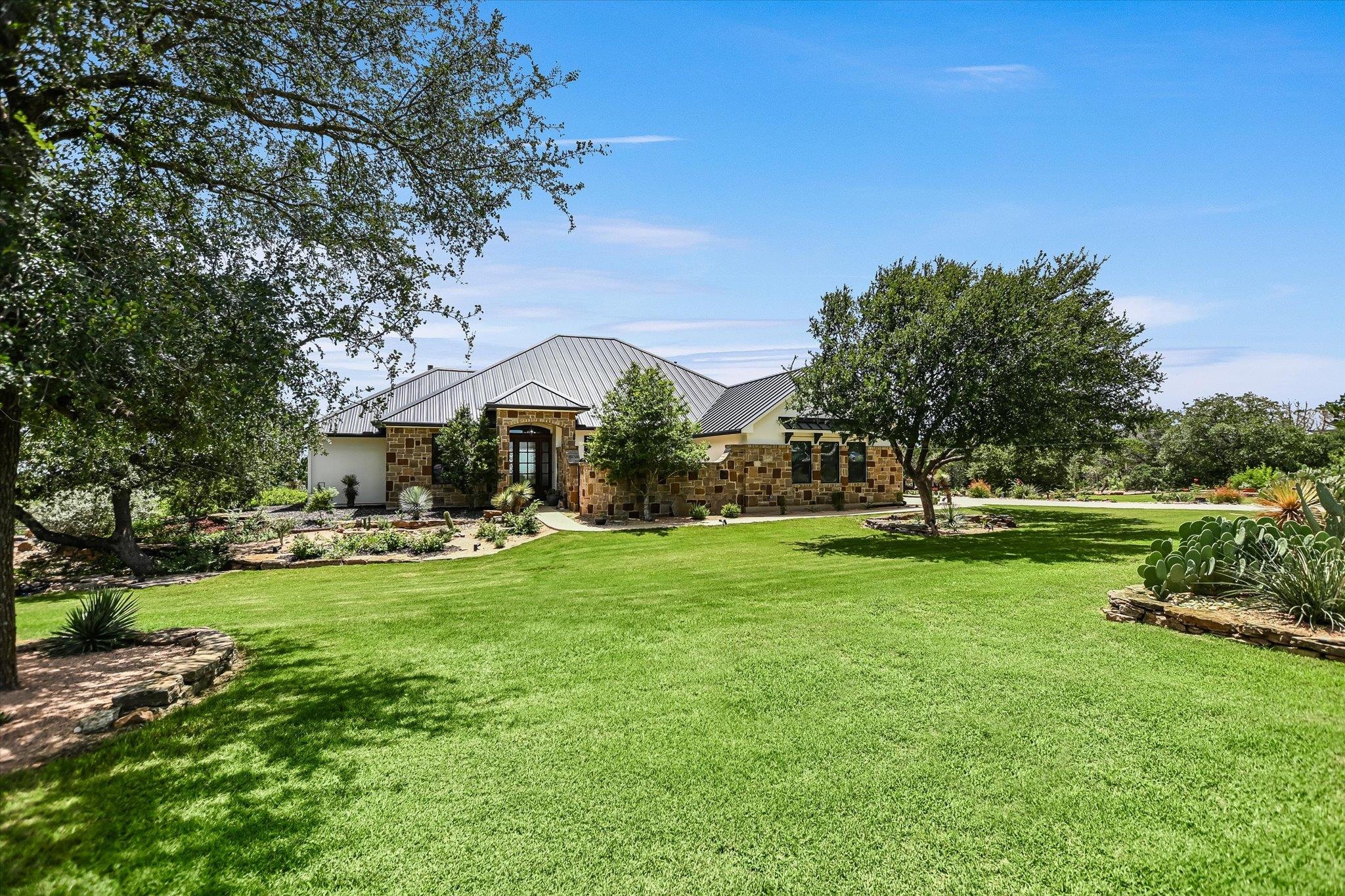 121 Mountain Laurel Dr, Marble Falls, TX 78654