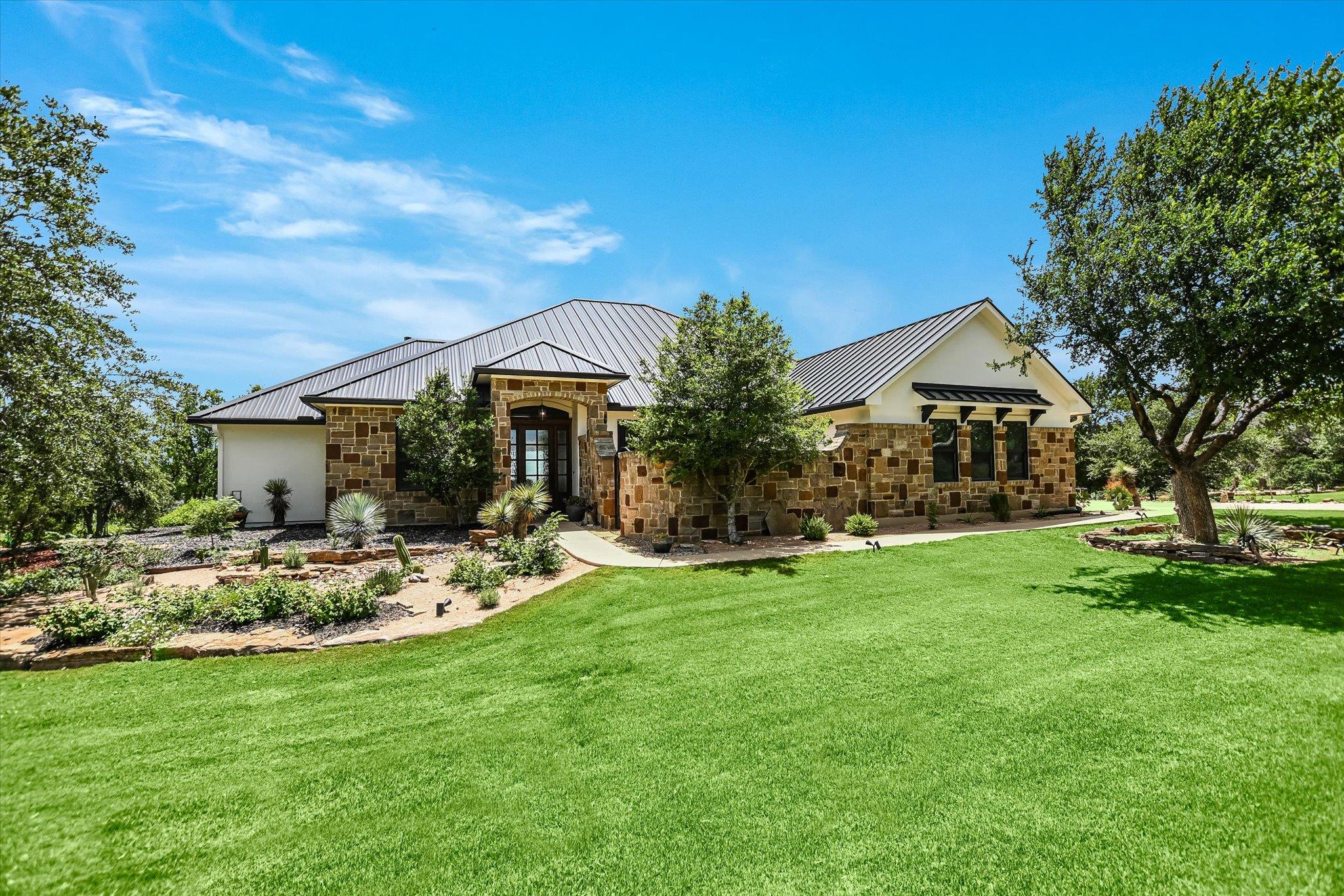 121 Mountain Laurel Dr, Marble Falls, TX 78654