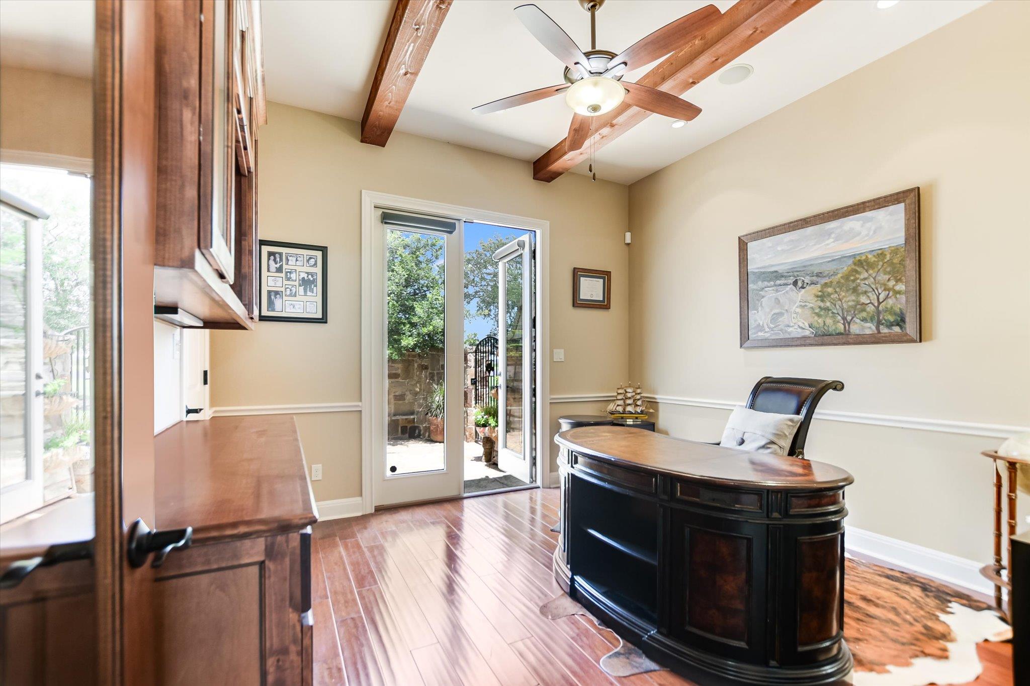 121 Mountain Laurel Dr, Marble Falls, TX 78654
