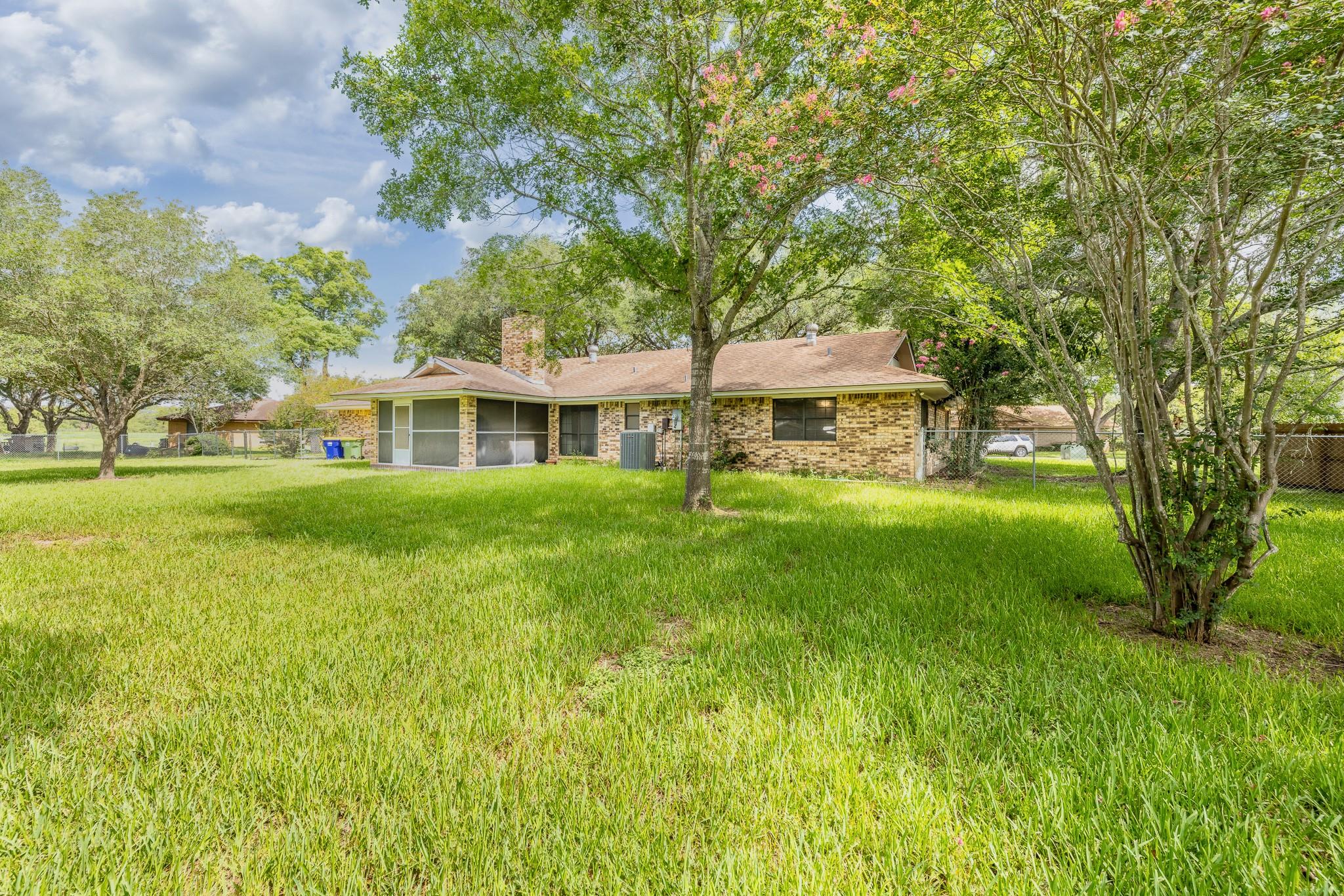 113 Tanglewood Trl, Gonzales, TX 78629