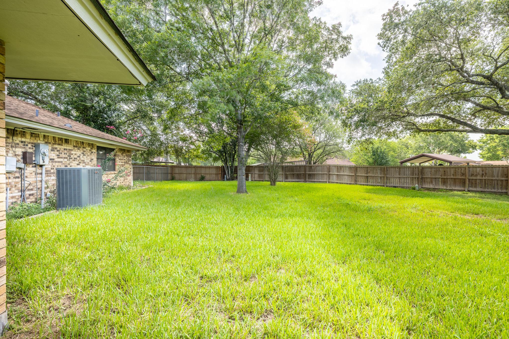 113 Tanglewood Trl, Gonzales, TX 78629