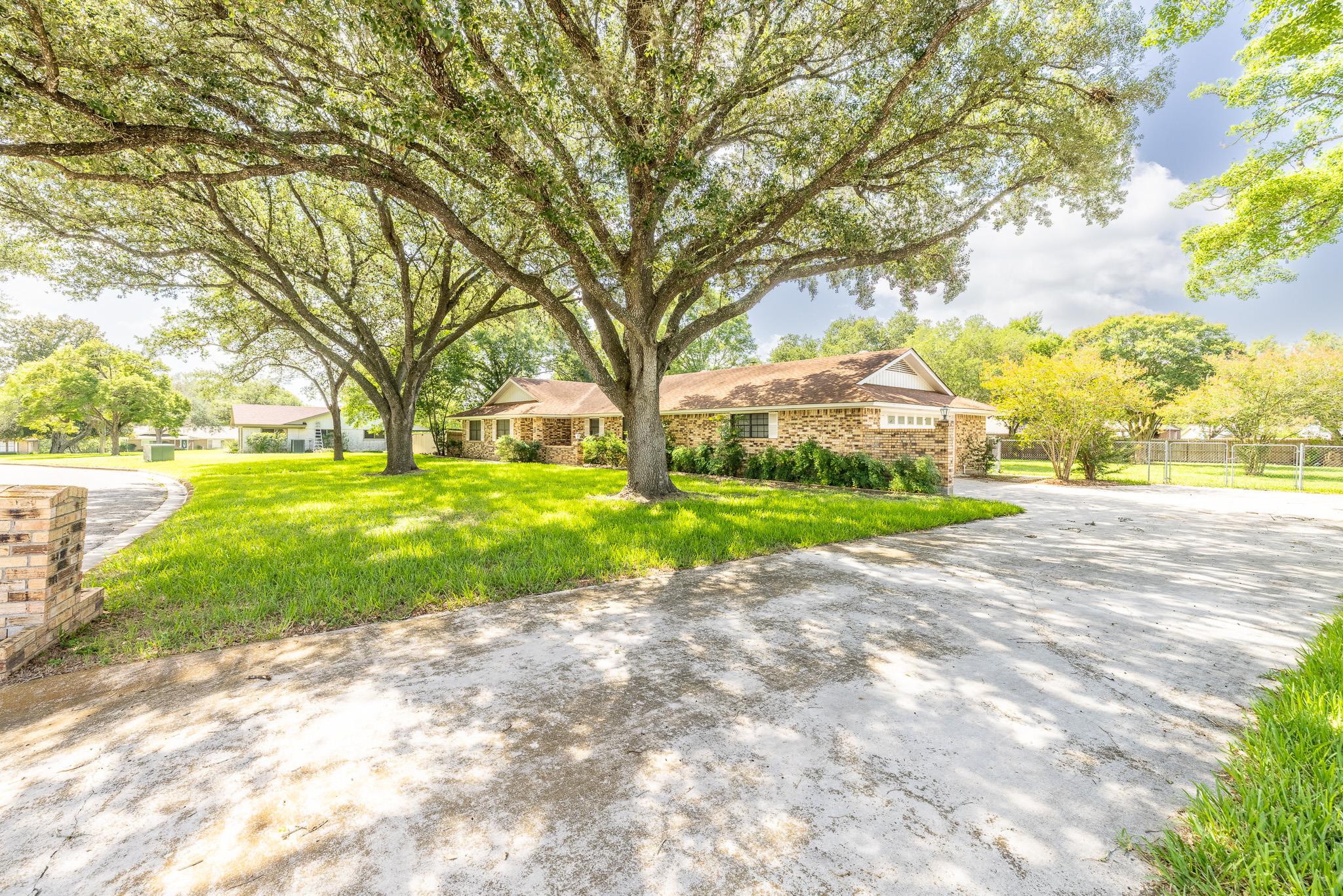 113 Tanglewood Trl, Gonzales, TX 78629