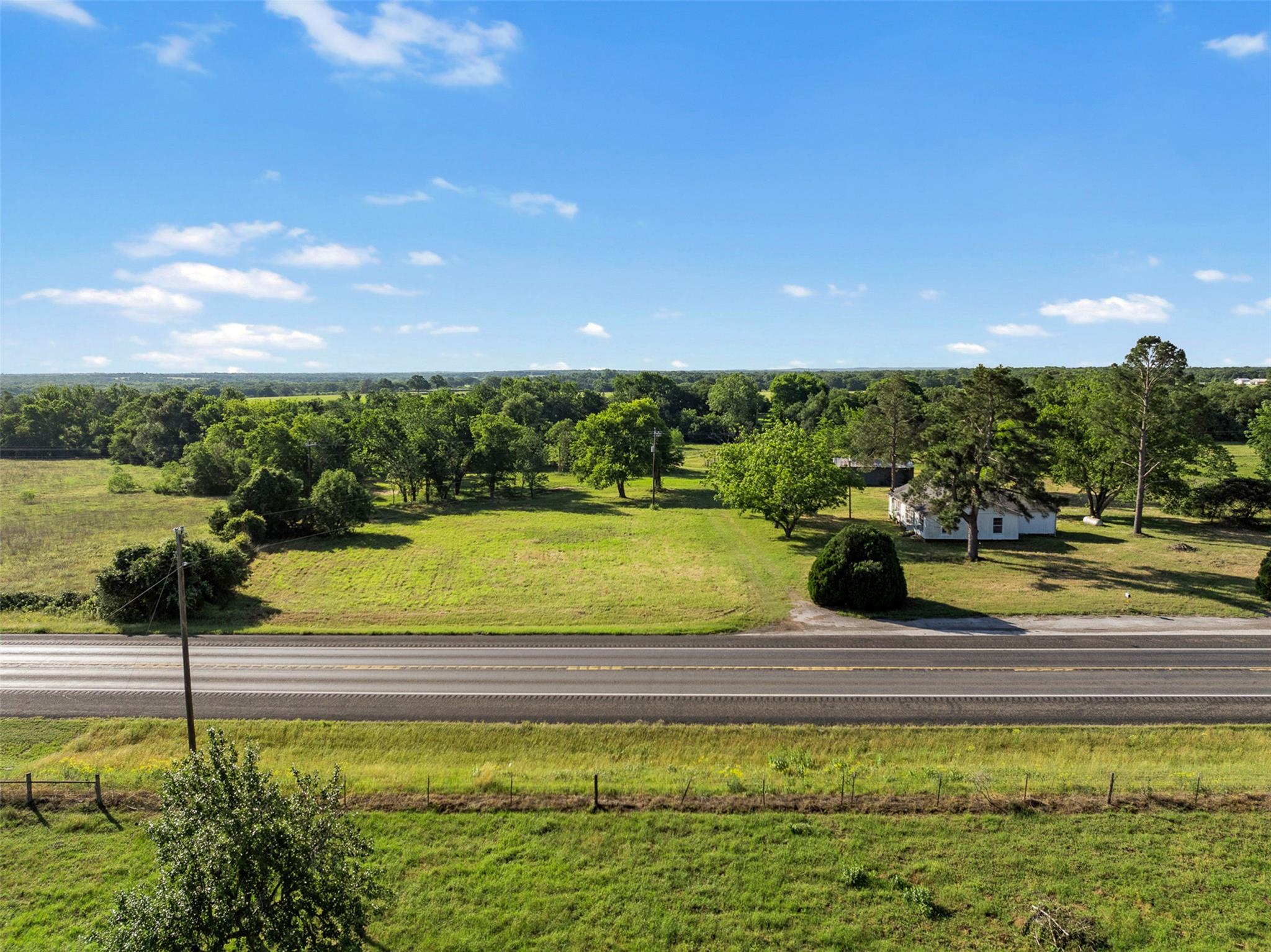 3009 S Highway 77, Cameron, TX 76520