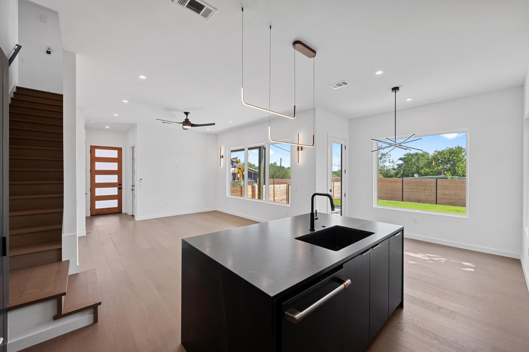 4405 Mount Vernon Dr # B, Austin, TX 78745
