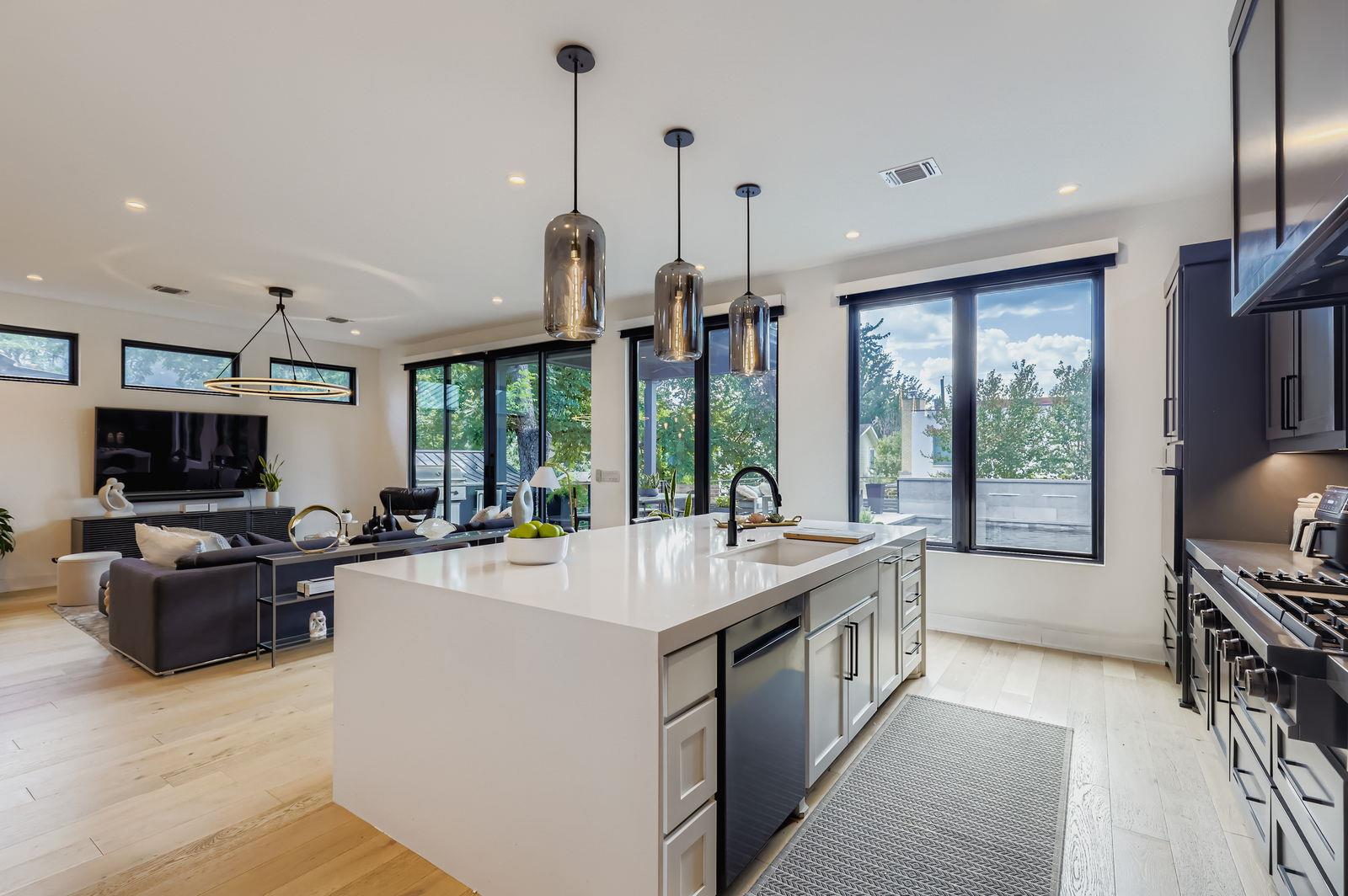 1706 Hartford Rd, Austin, TX 78703