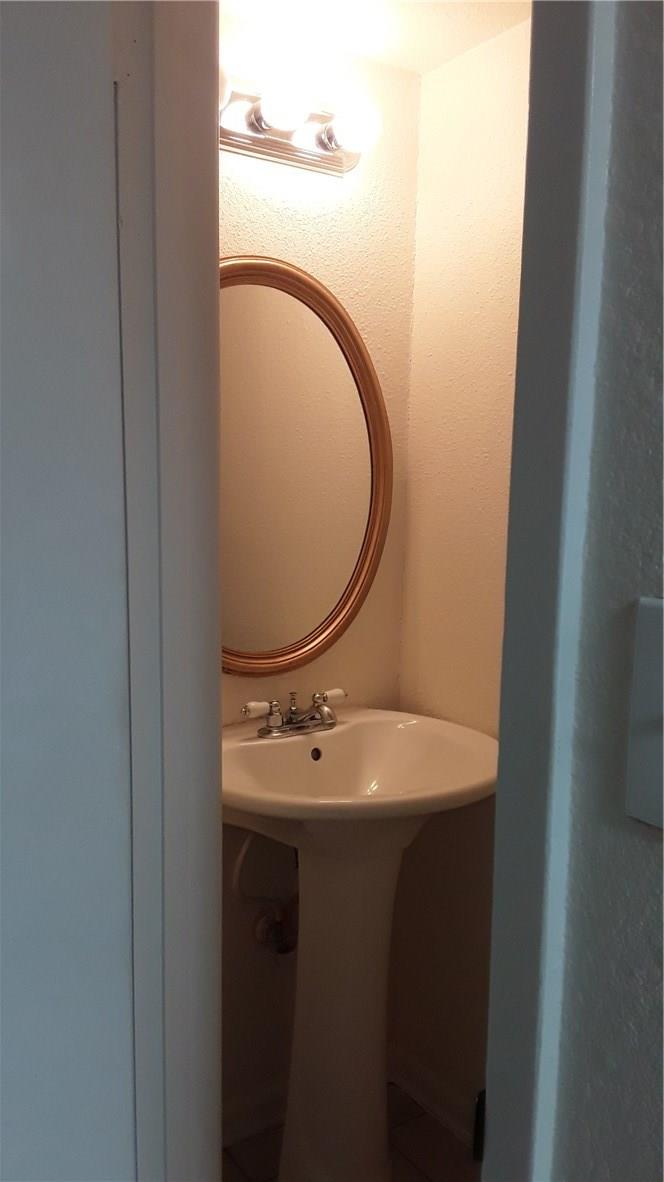 2703 Northeast Dr # B, Austin, TX 78723